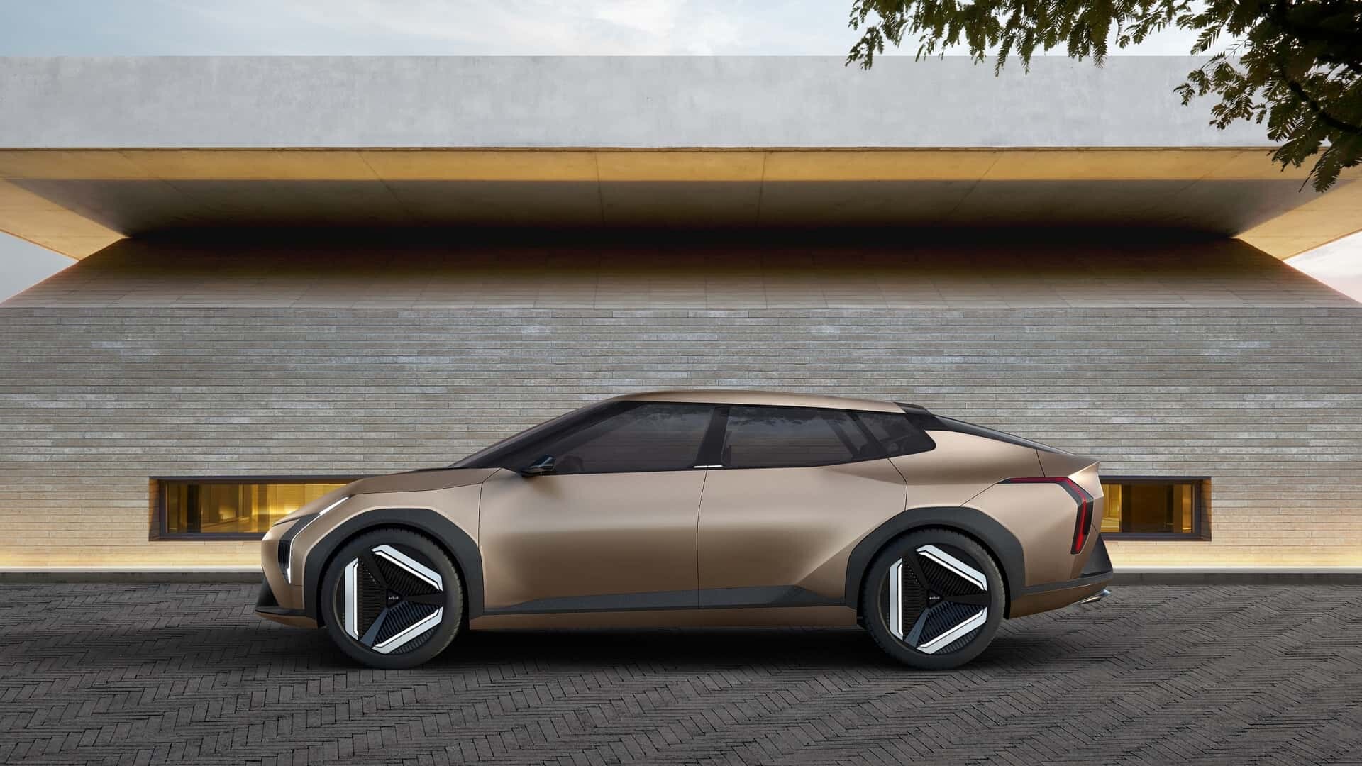 Kia EV4 Concept: je električni Stinger, ki bo zapeljal na ceste 2025