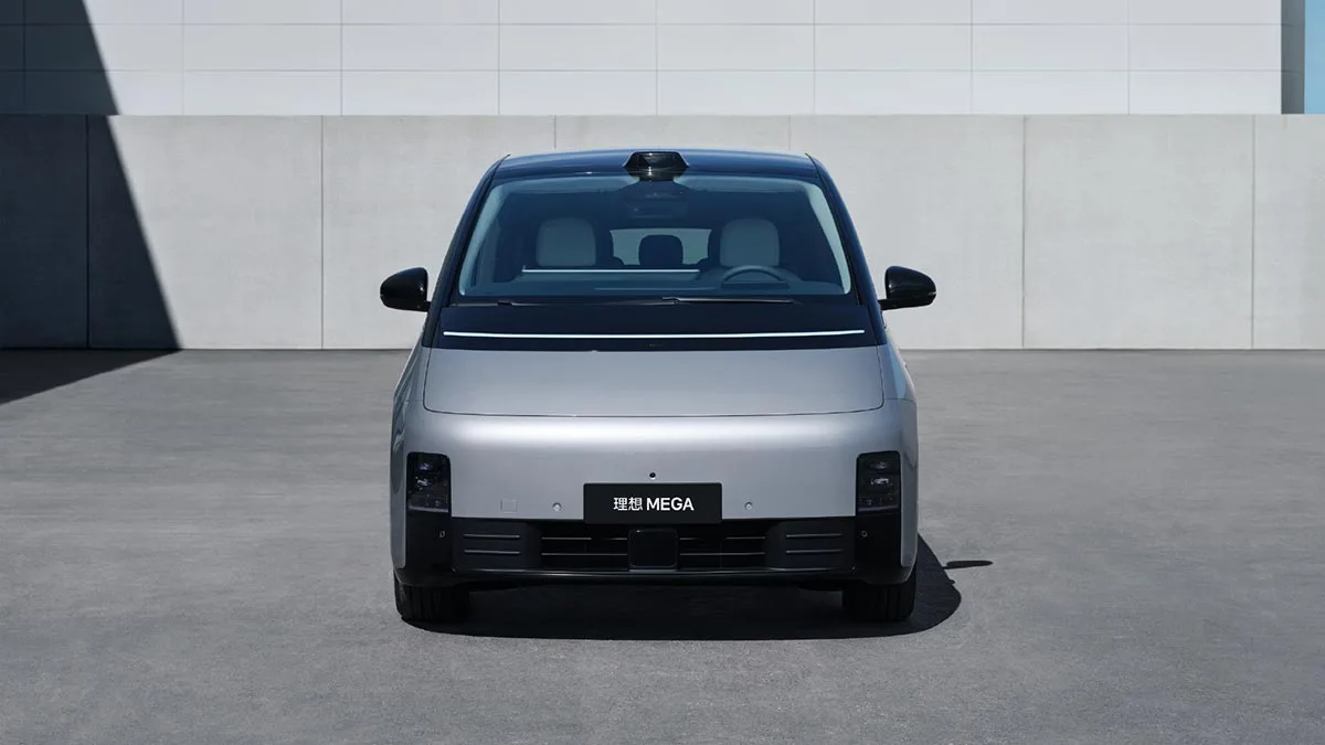 Kitajski CyberVan – Li Mega 2024 – je električna vesoljska ladija med poslovnimi kombiji