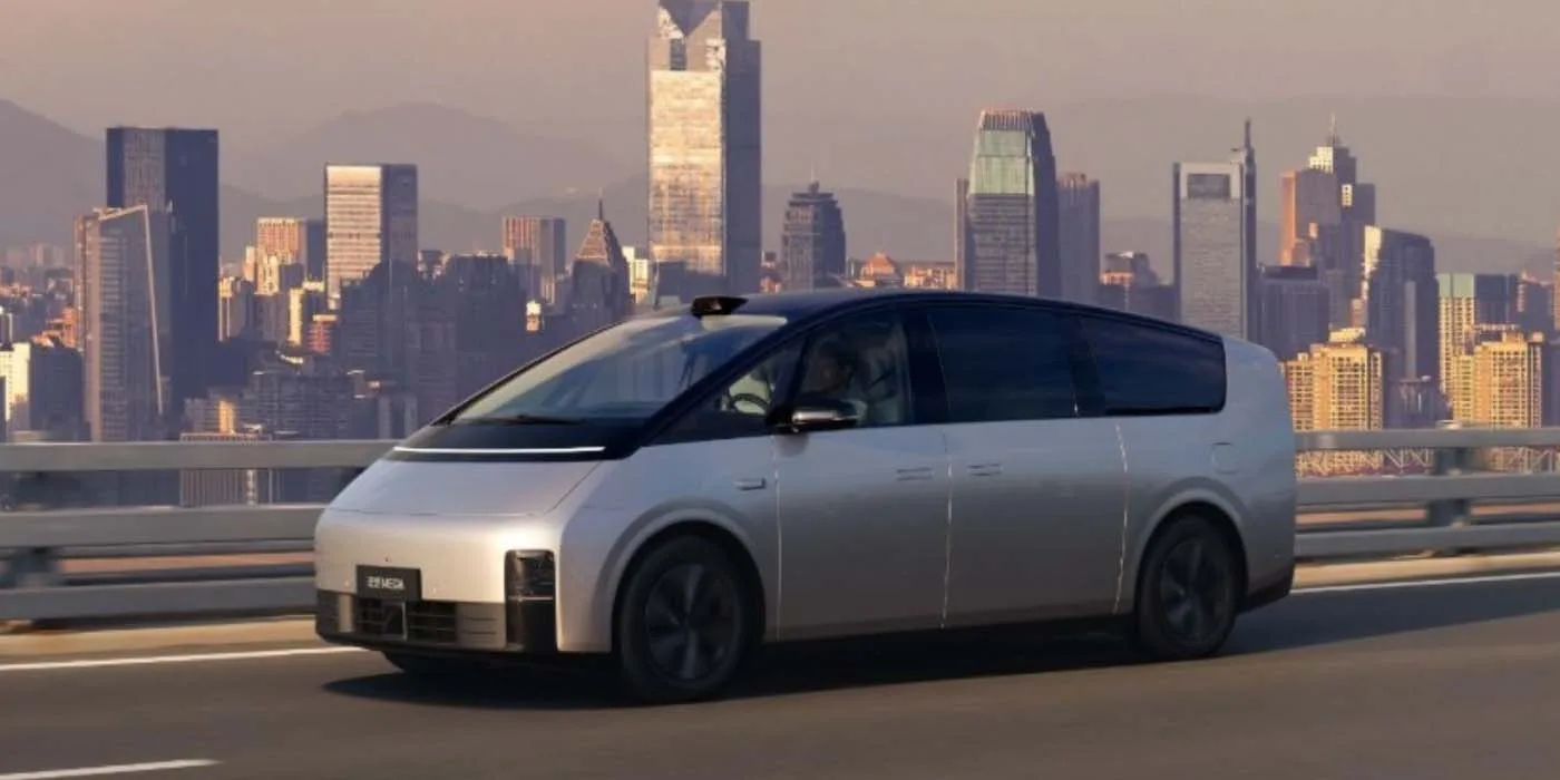 Kitajski CyberVan – Li Mega 2024 – je električna vesoljska ladija med poslovnimi kombiji