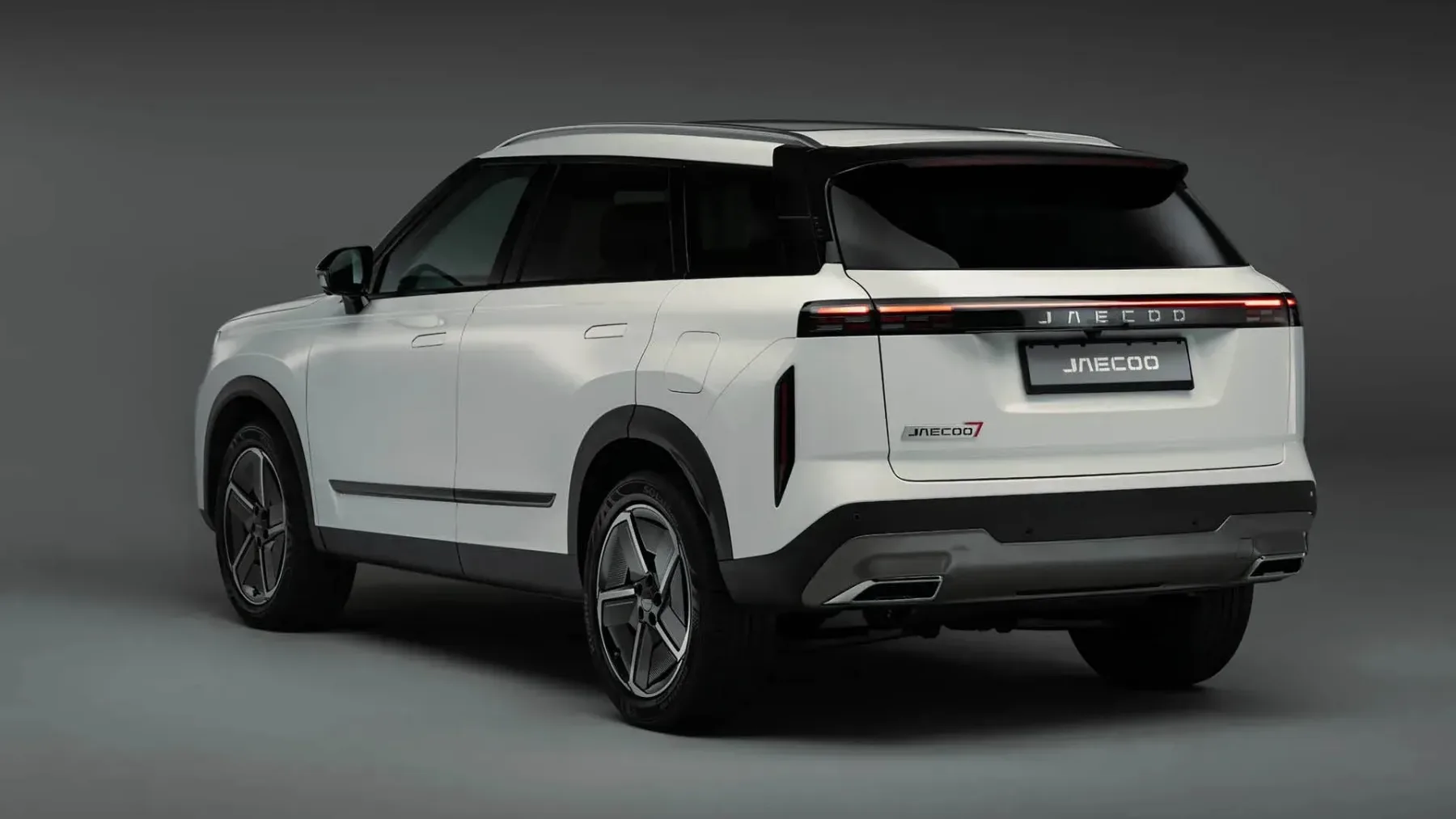 Kitajski SUV-ji rušijo evropska pravila igre: Jaecoo in Omoda že pretresata trg