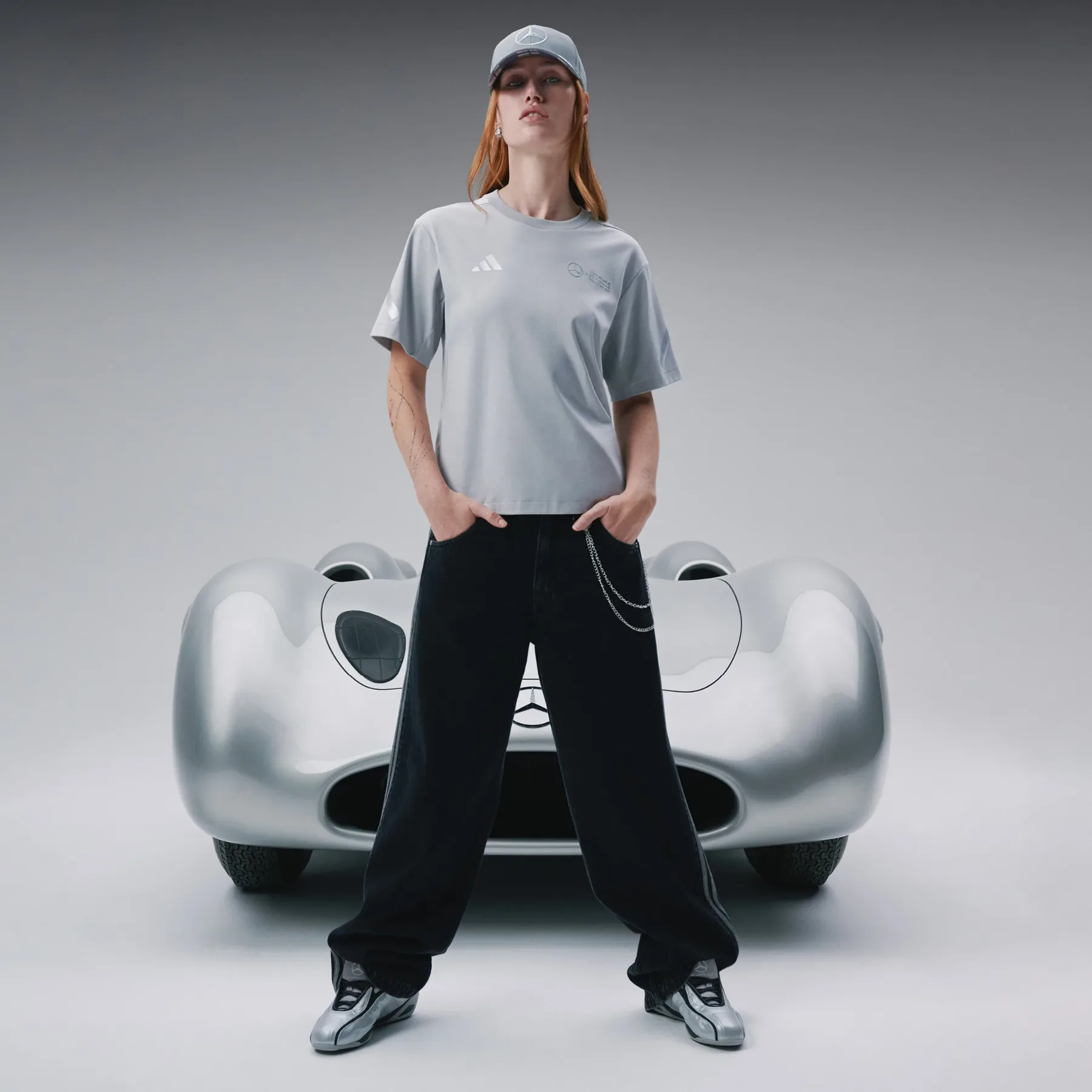 Ko Formula 1 sreča ulično modo: adidas in Mercedes-AMG PETRONAS F1 obujata legendarno kolekcijo Silver Arrows