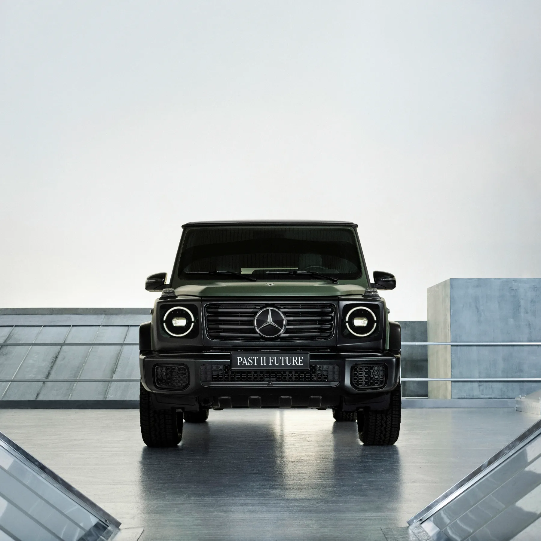 Ko preteklost sreča prihodnost: Mercedes-Benz x Moncler by NIGO ustvarjata modno kolekcijo