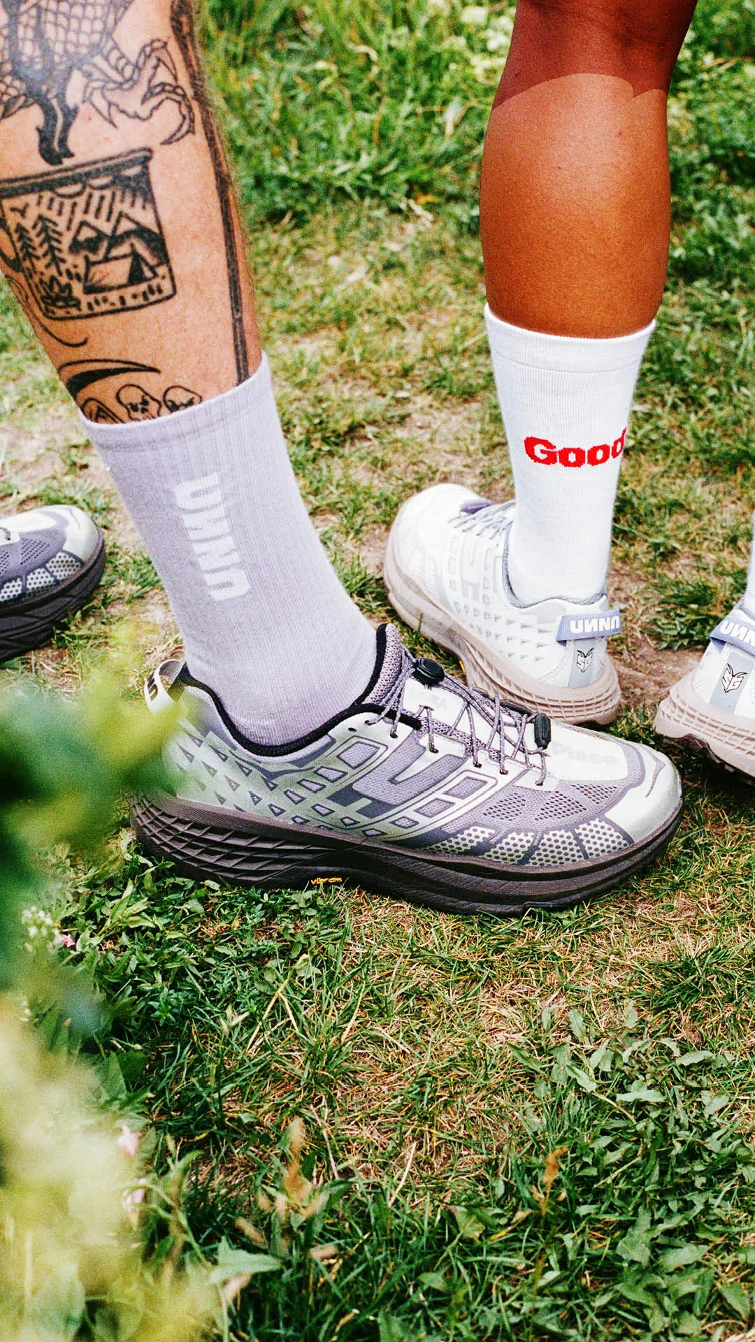 Ko trail sreča stil: UNNA x HOKA Speedgoat 2 – retro futurizem za sodobne nomade