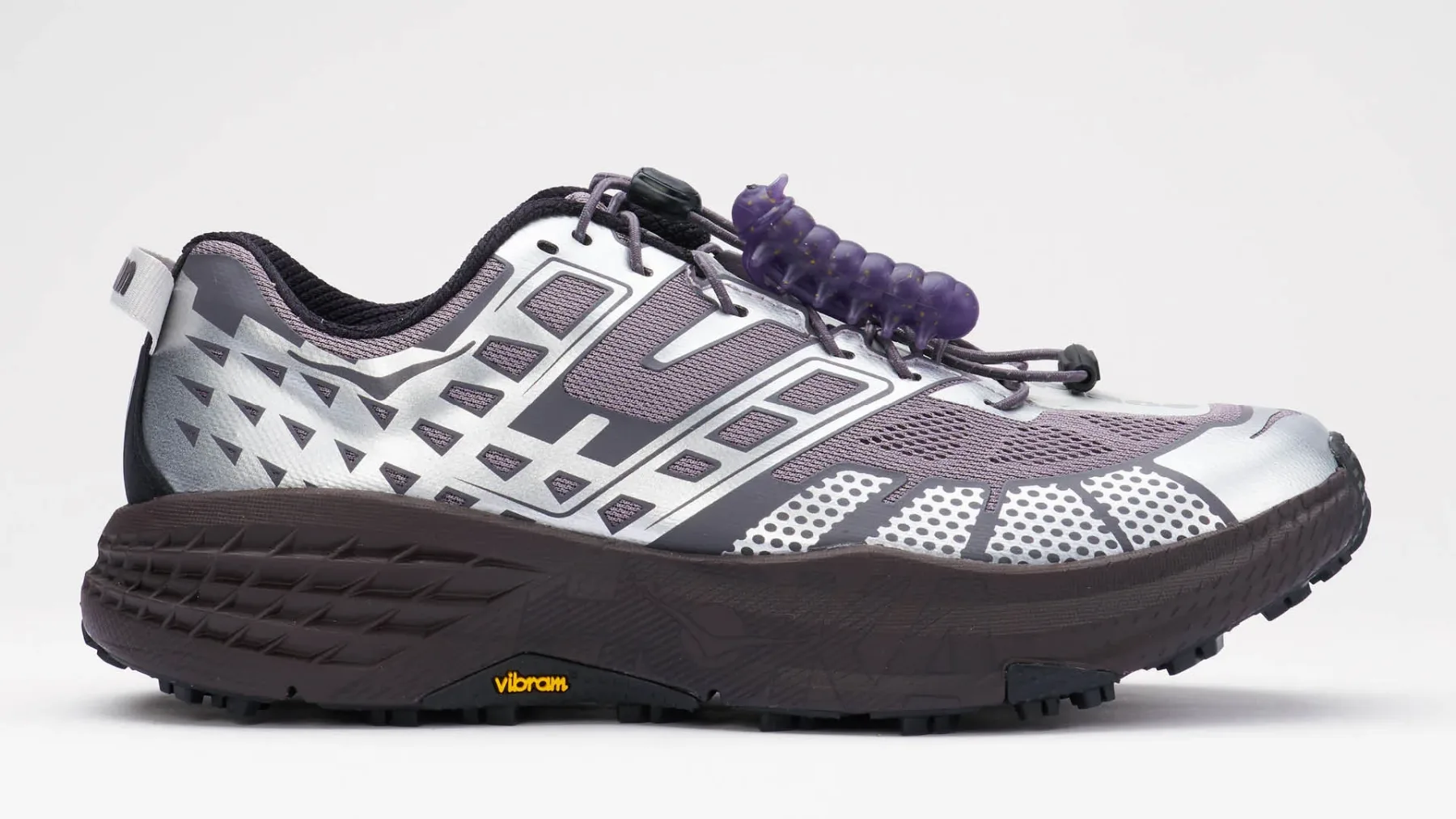 Ko trail sreča stil: UNNA x HOKA Speedgoat 2 – retro futurizem za sodobne nomade
