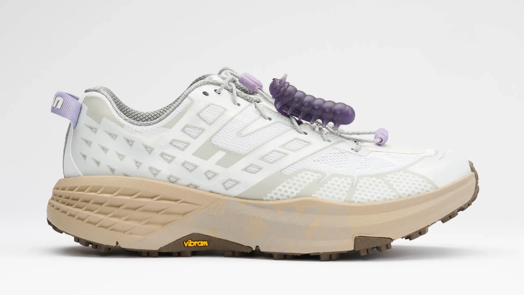 Ko trail sreča stil: UNNA x HOKA Speedgoat 2 – retro futurizem za sodobne nomade