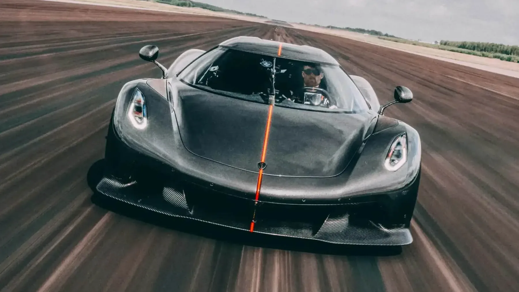 Koenigsegg Jesko Absolut spet kralj 0–400–0: švedski V8 v 25,21 s prehiti Rimac Nevera R