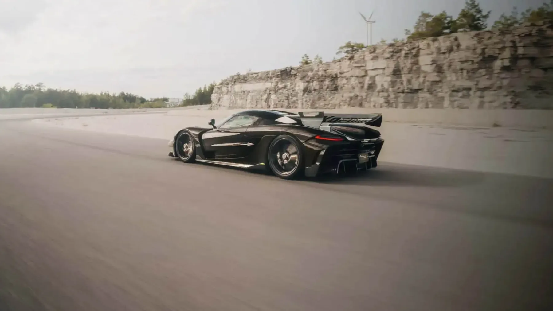 Koenigsegg Sadair’s Spear – najbolj divji Jesko z 1 .625 KM in dvojnim krilom