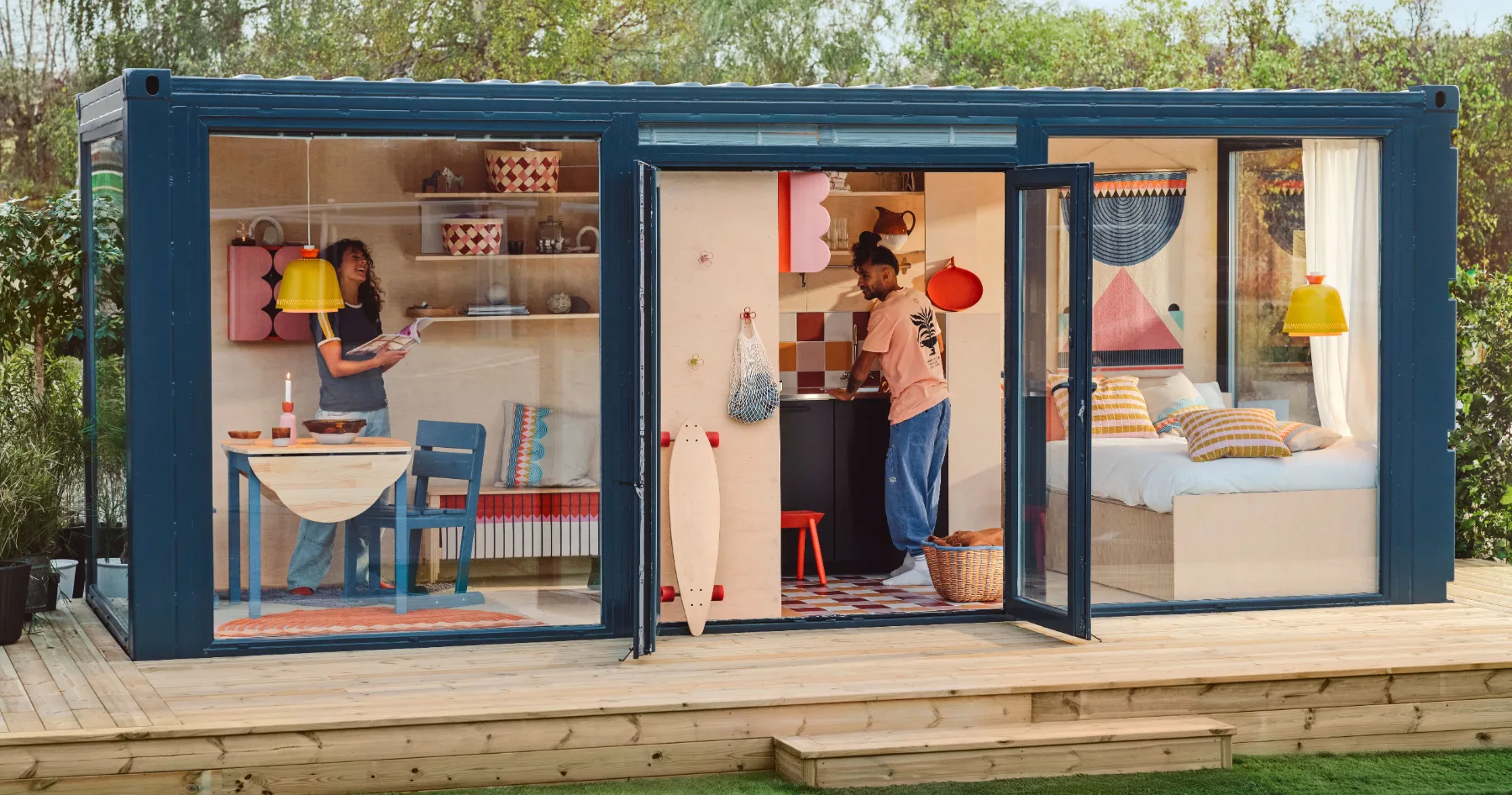 Kolekcija OMMJÄNGE by IKEA: Ko švedska folklora postane sodoben dizajn za majhna stanovanja