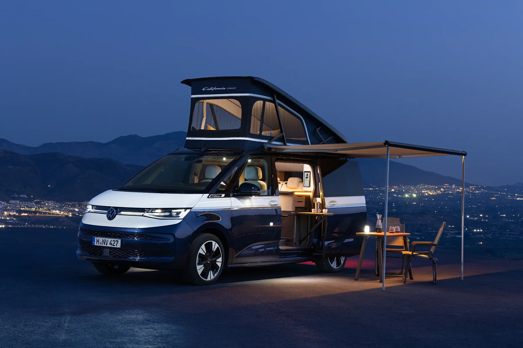 Kolumna: 1 liter na 100 km in postelja na strehi – VW California Hibird je najpametnejši “overland” luksuz ta hip