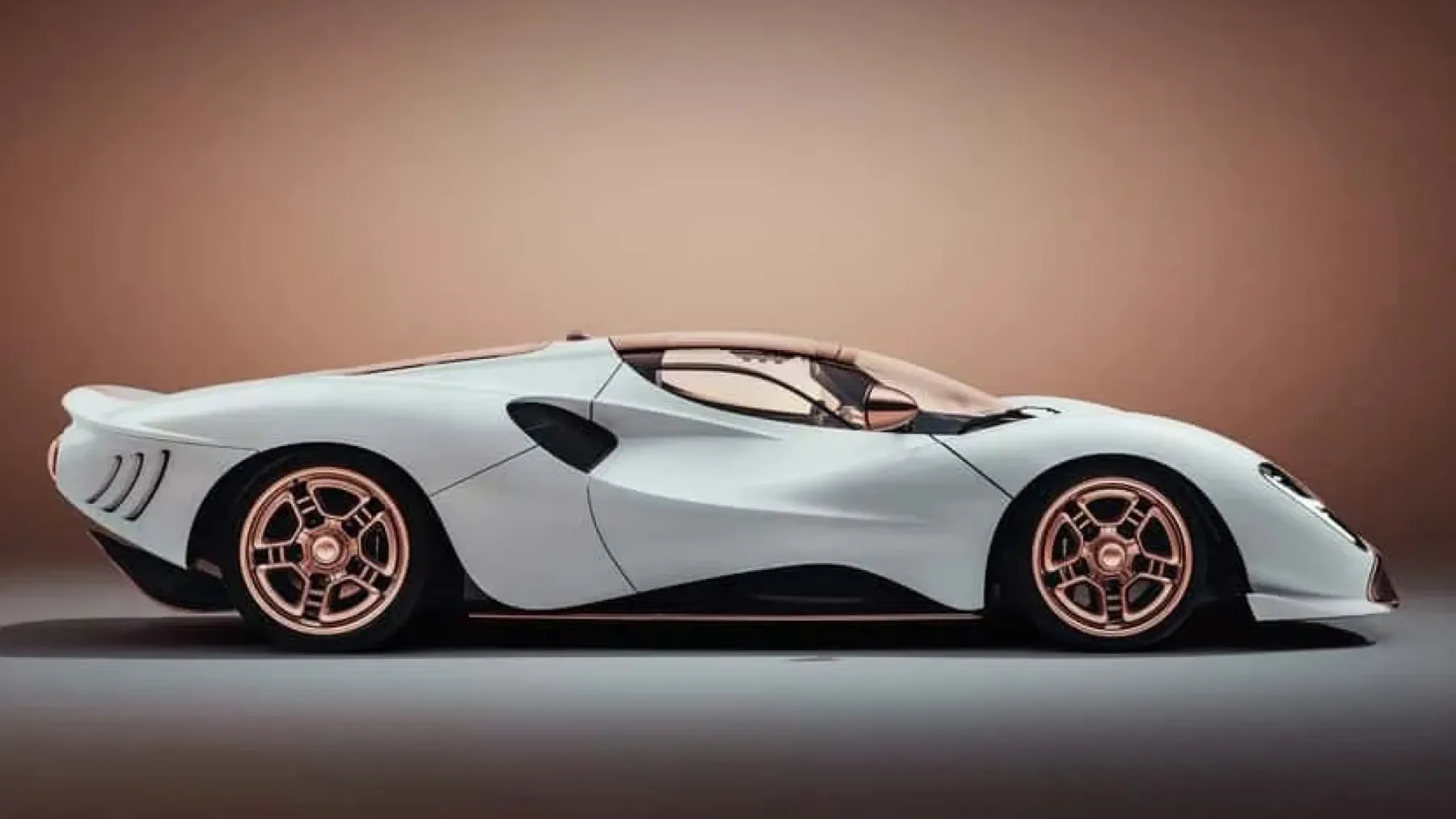 Končno! De Tomaso P72 – Le kdo je naročil vesoljsko ladjo iz šestdesetih?