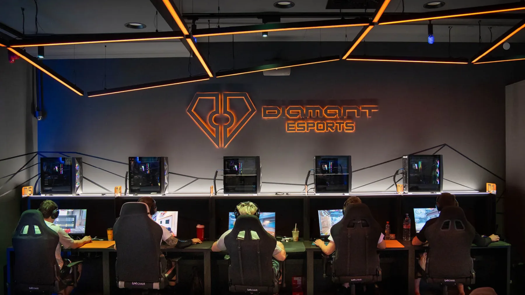 Končno proper plac za gaming night | T-2