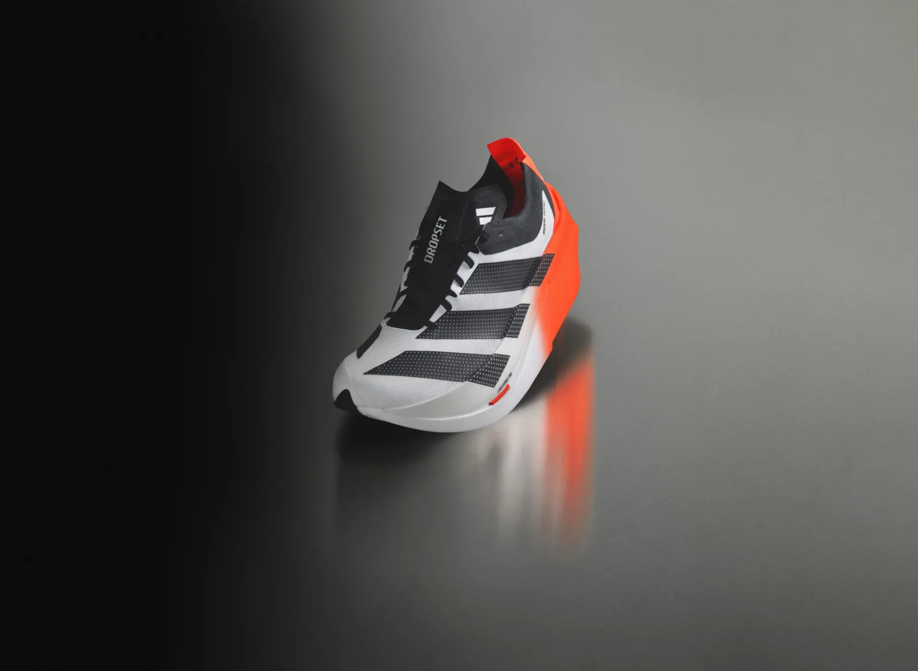 Končno združena hitrost in moč v eni supergi: Je adidas Adizero Dropset Elite najboljša superga za fitnes doslej?