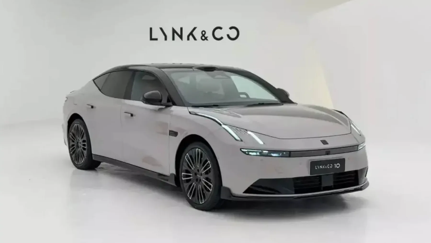 Konec dolgočasnih hibridov: Lynk & Co 10 EM-P je kot espresso na štirih kolesih, ki zmore 1.000 km dosega in 523 “konjev”