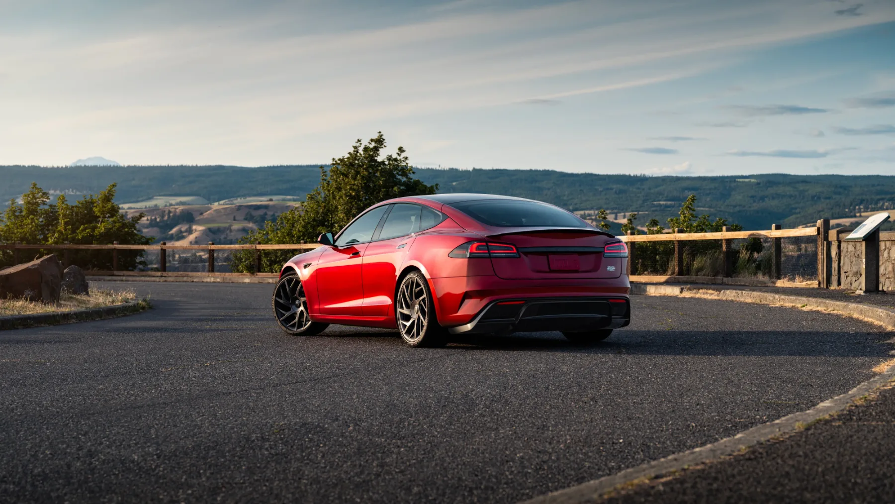 Konec legende: Nič več Tesla Model S in Model X – Tesla prazni tovarniške hale za robote Optimus