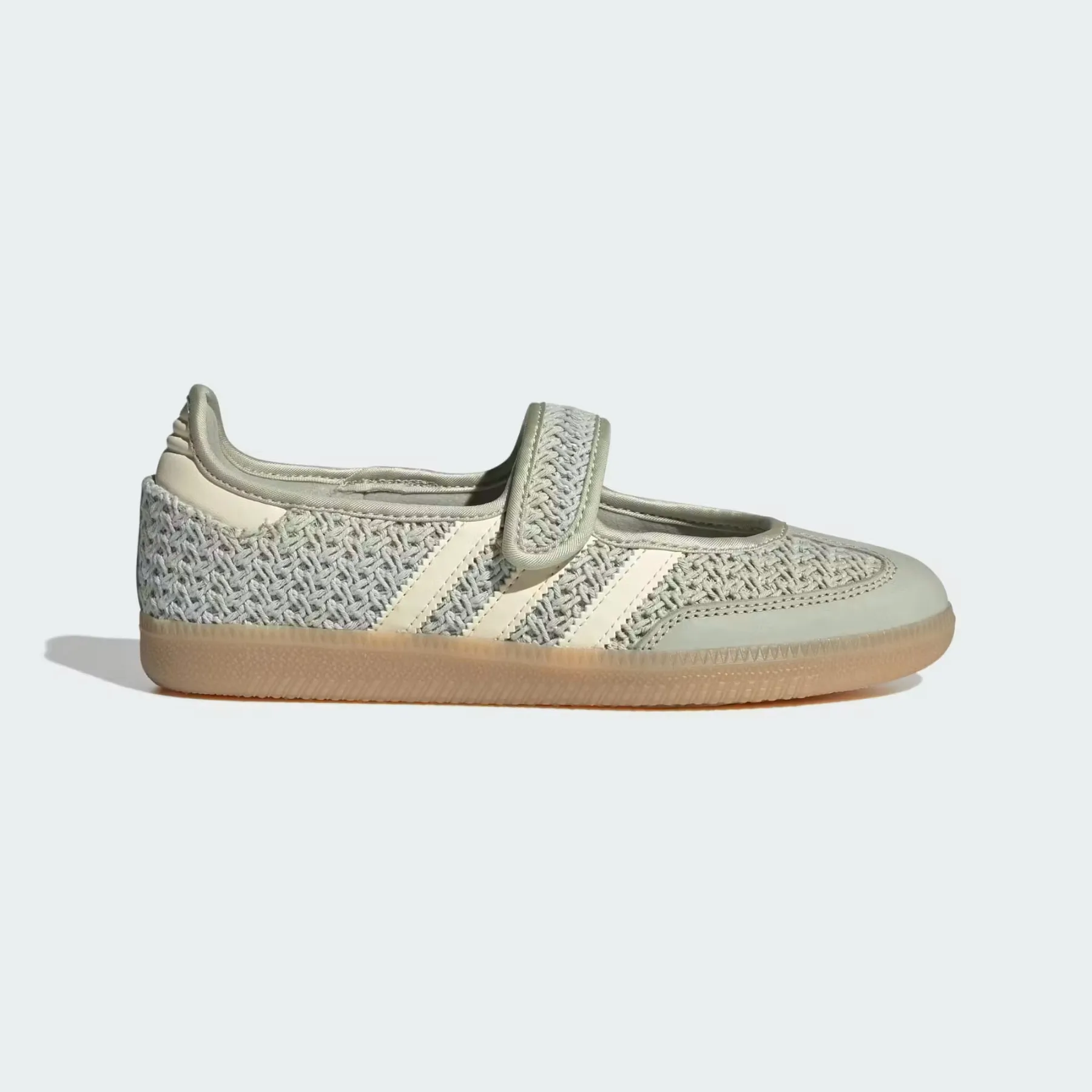 Kvačkane superge z Mary Jane paščkom: adidas Samba Jane je popoln hibrid za zaključek poletja