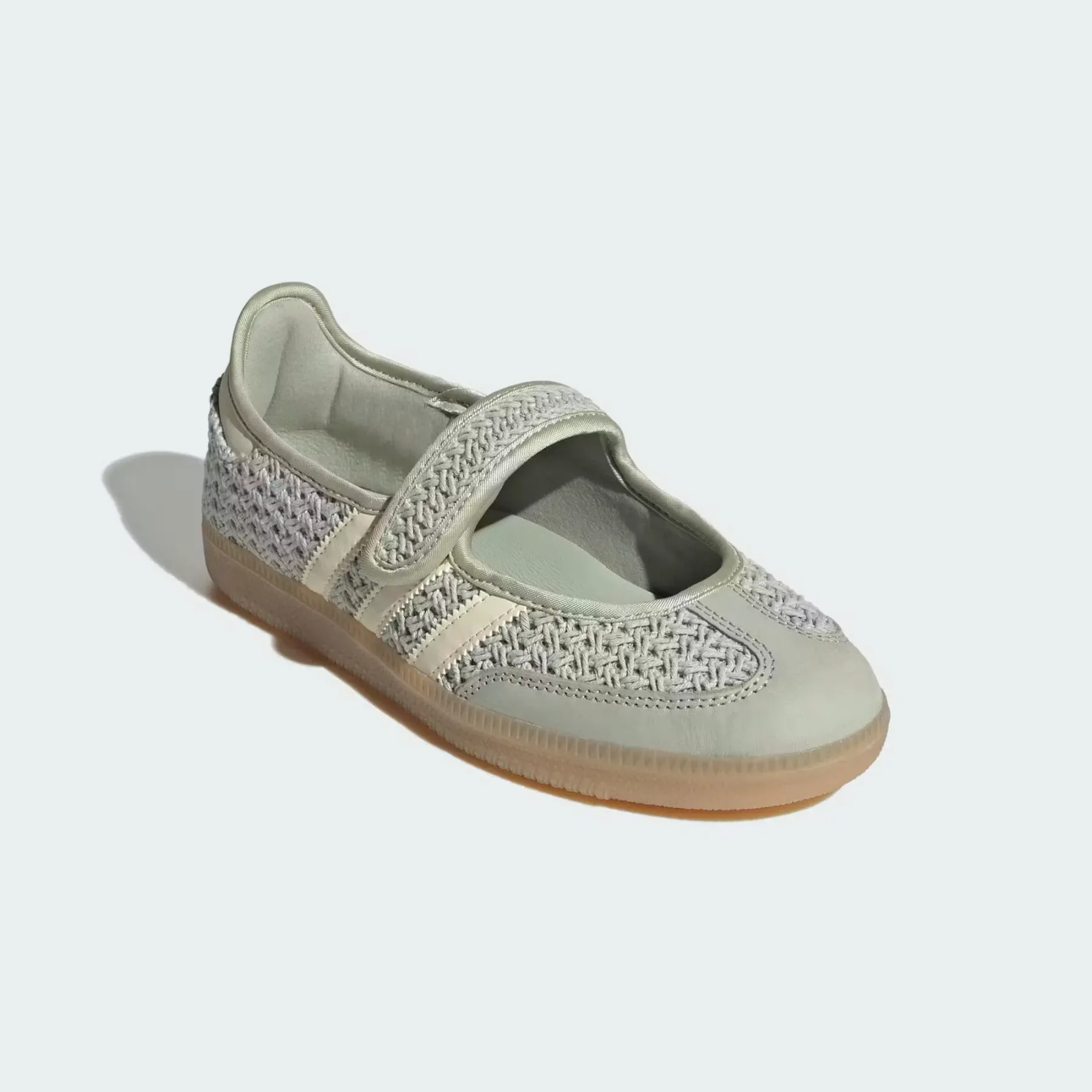 Kvačkane superge z Mary Jane paščkom: adidas Samba Jane je popoln hibrid za zaključek poletja