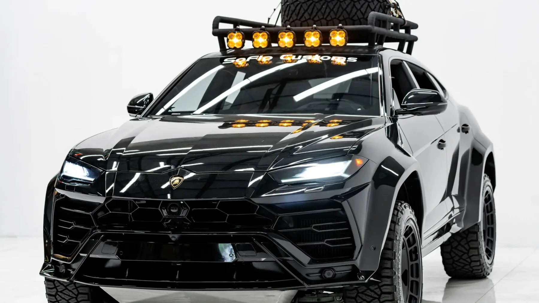 Lamborghini Urus Apocalypse Inferno – SUV za konec sveta z okusom luksuza