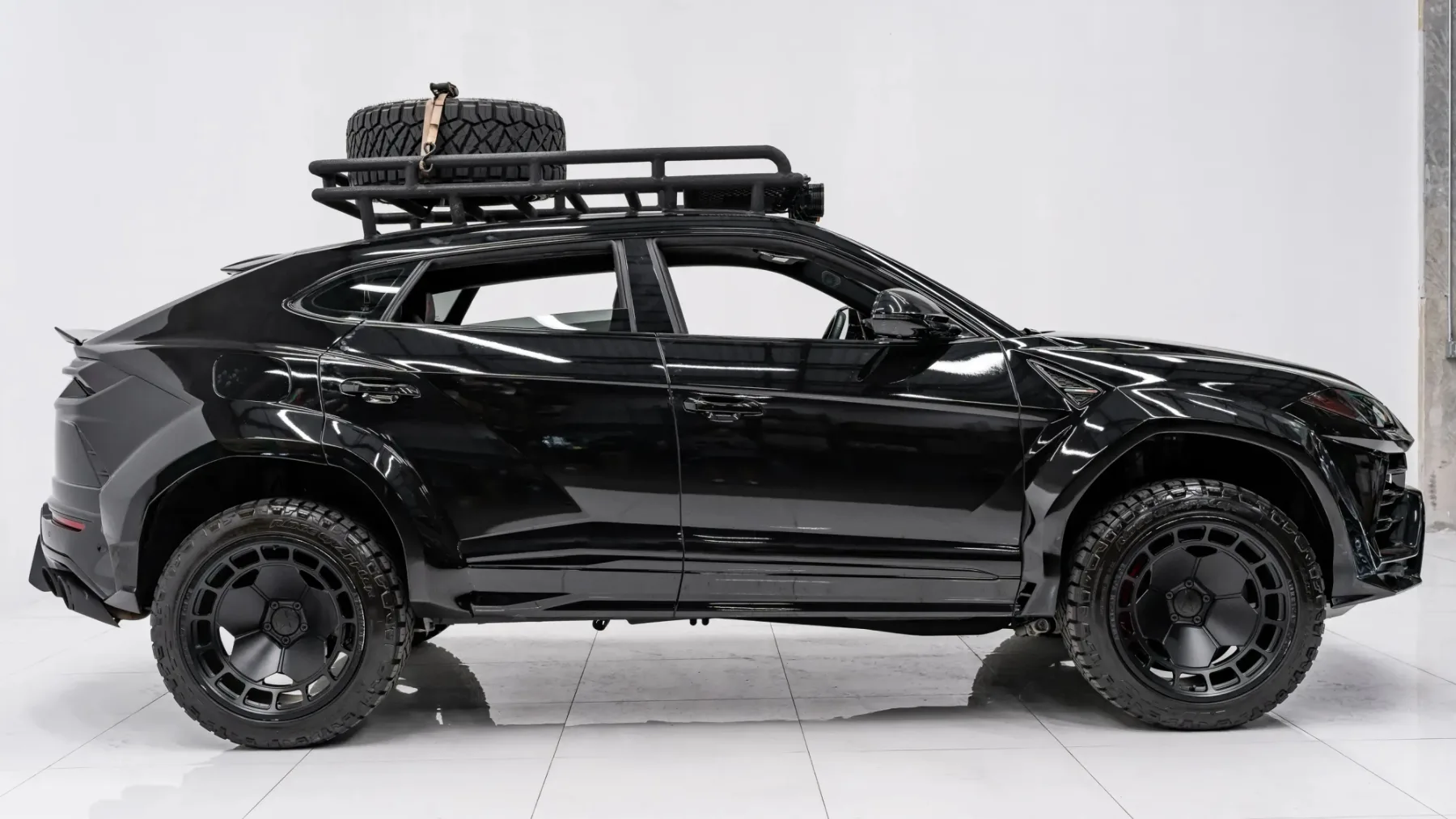 Lamborghini Urus Apocalypse Inferno – SUV za konec sveta z okusom luksuza