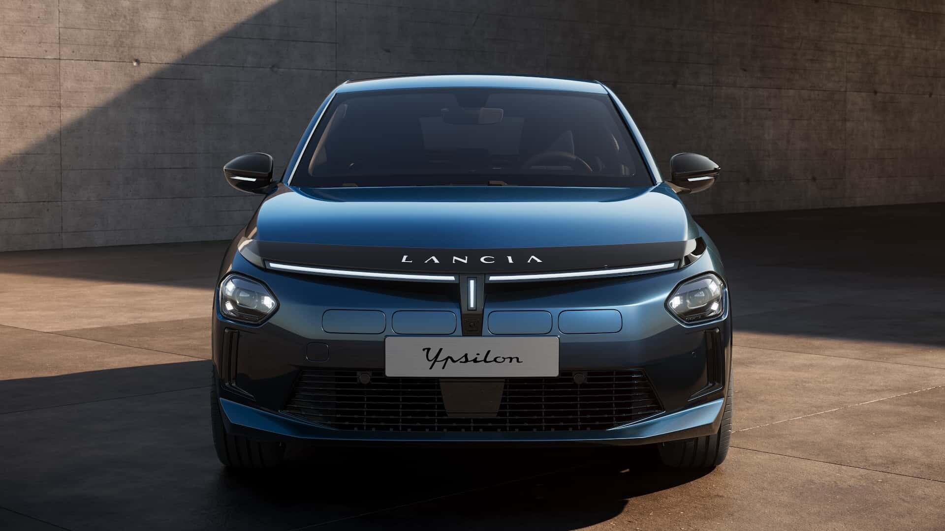 Lancia Ypsilon 2024: elegantna vrnitev legendarne znamke z električno energijo