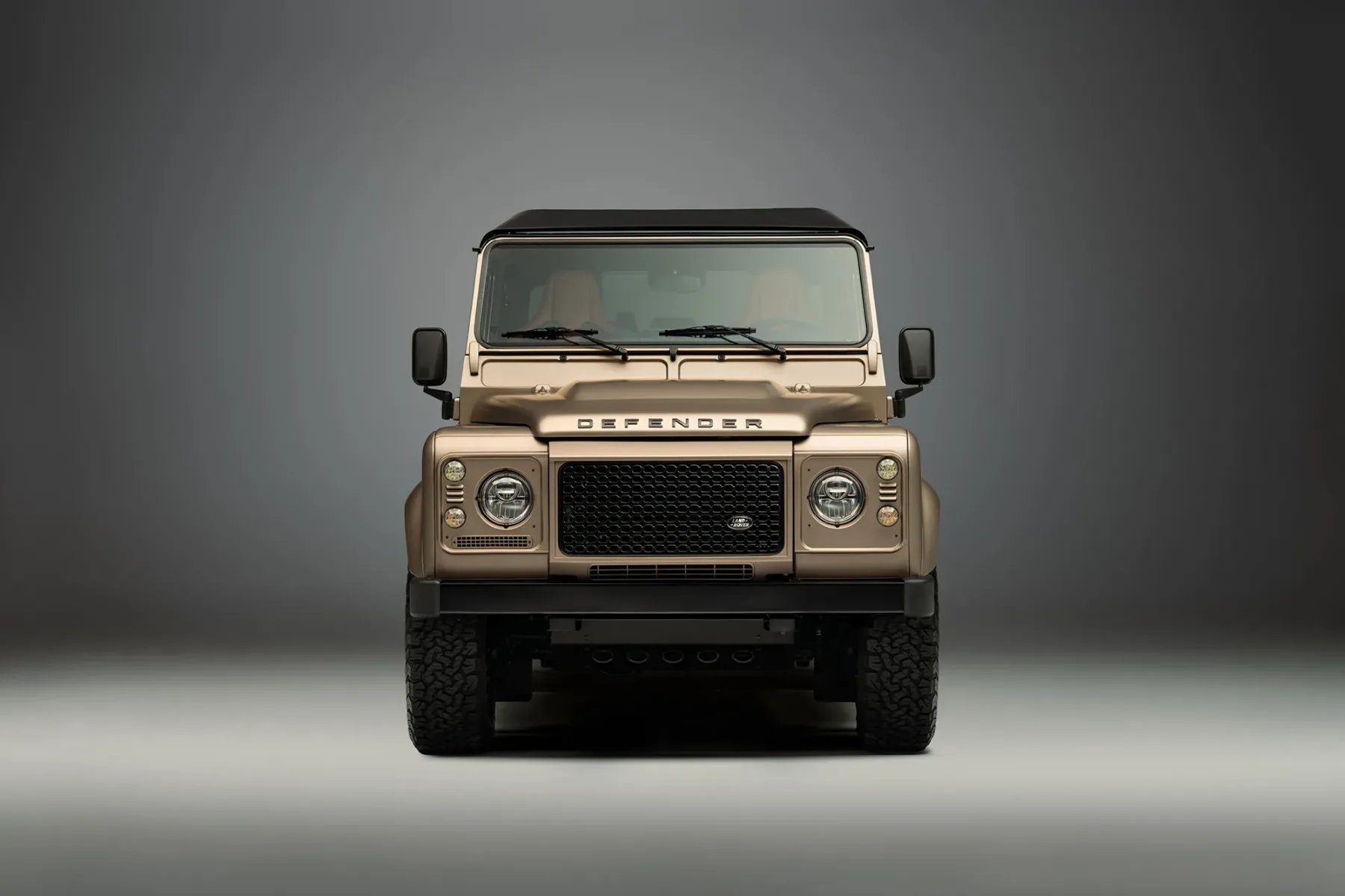 Land Rover Classic Defender Octa: V8, 405 konjev in barve Octa – Land Rover ustvaril ultimativni restomod