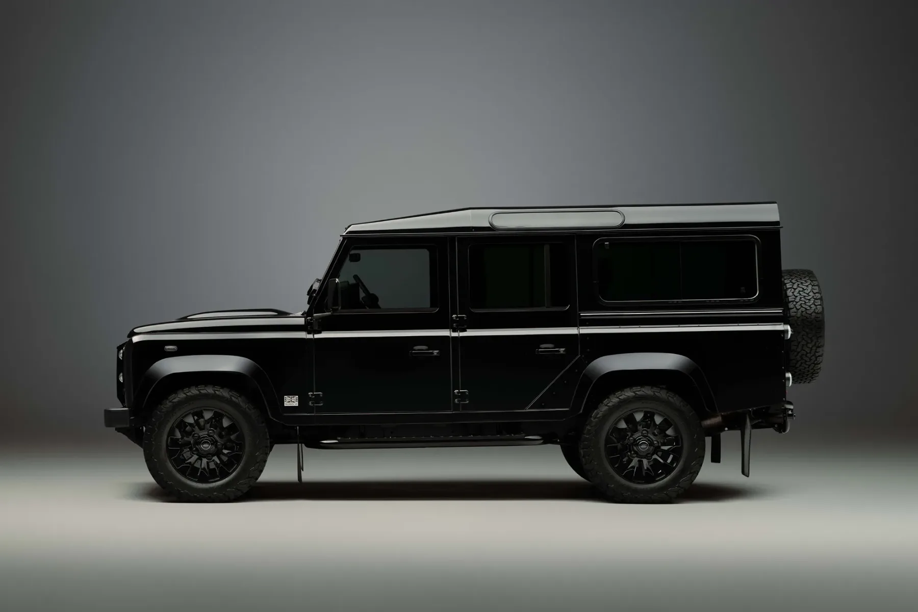 Land Rover Classic Defender Octa: V8, 405 konjev in barve Octa – Land Rover ustvaril ultimativni restomod