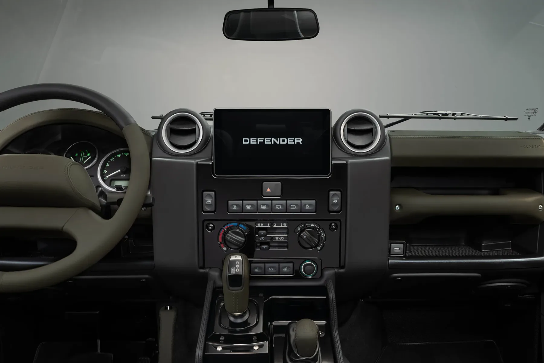 Land Rover Classic Defender Octa: V8, 405 konjev in barve Octa – Land Rover ustvaril ultimativni restomod