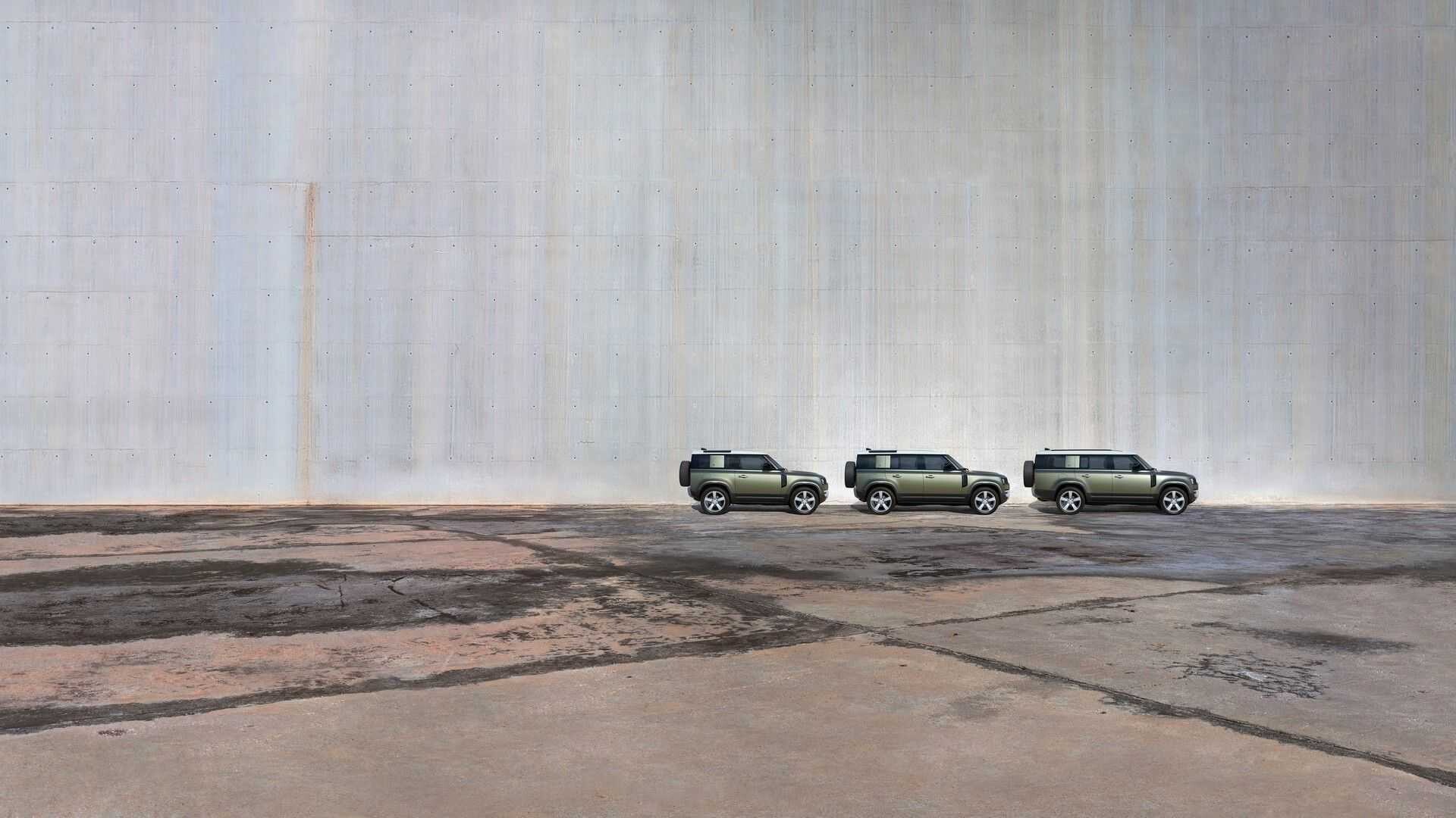 Land Rover Defender 130; Foto: media.landrover.com