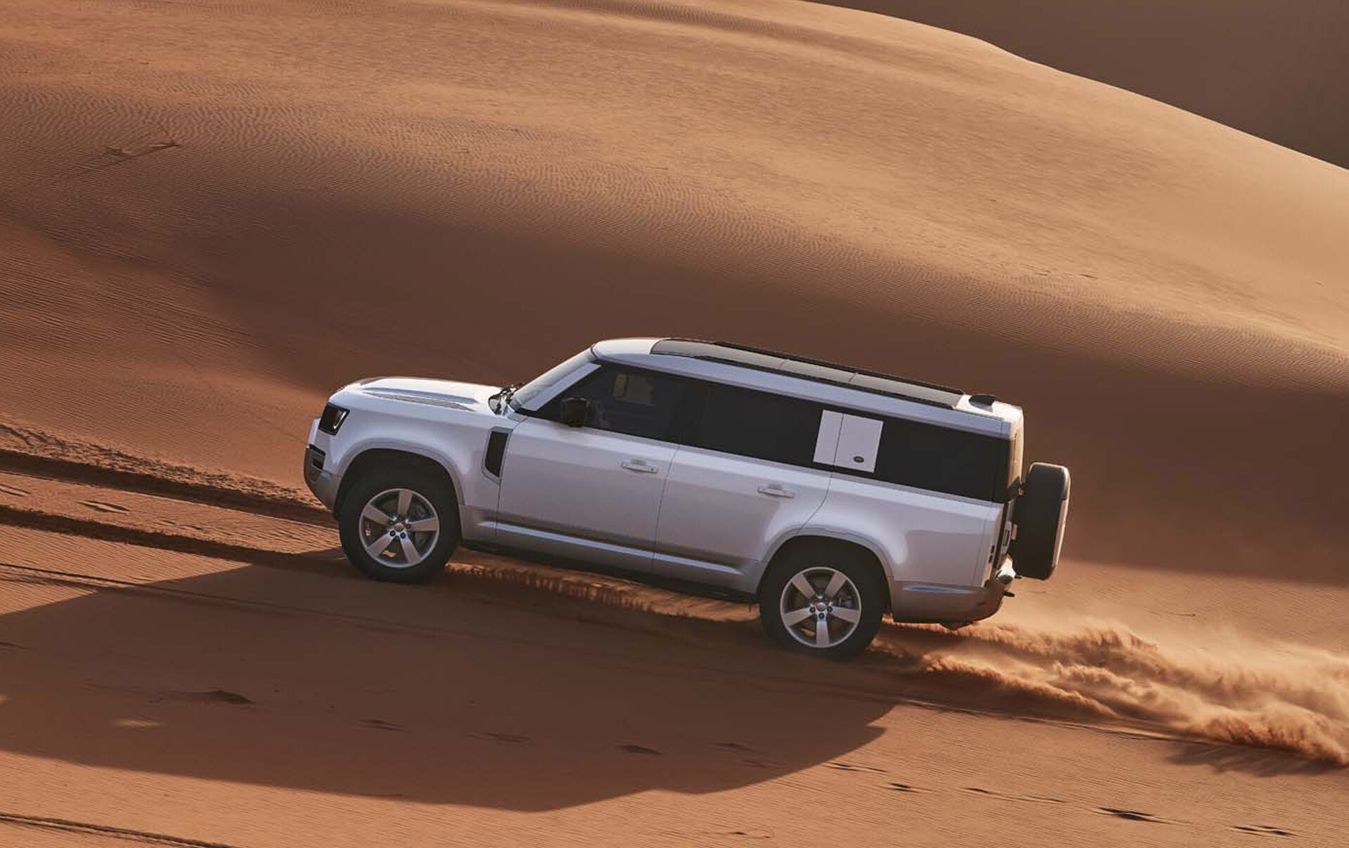 Land Rover Defender 130 (2023): več prostora in še več udobja
