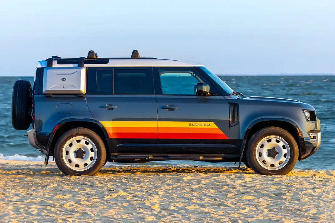 Land Rover Defender ‘Beach Break’ Edition: Poklon ameriški surf kulturi