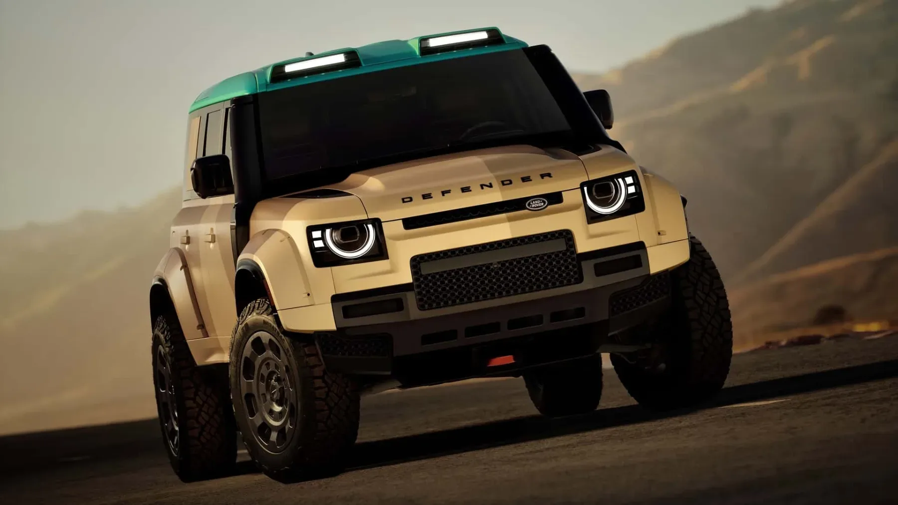 Land Rover Defender Dakar: cestna zverina s 626 KM in gumbom za skakanje skozi zrak