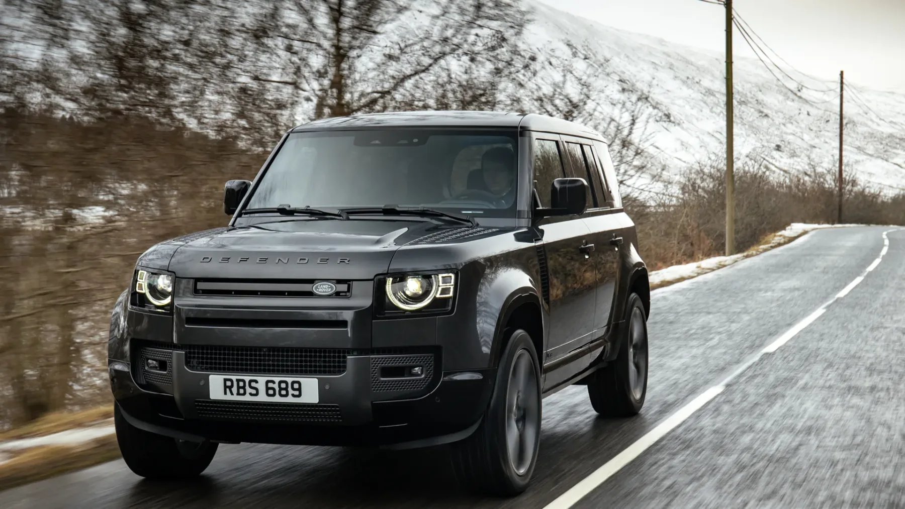Land Rover Defender – Moja toksična ljubezen in zakaj si ga (še) ne upam pripeljati domov – avtomobilistična kolumna