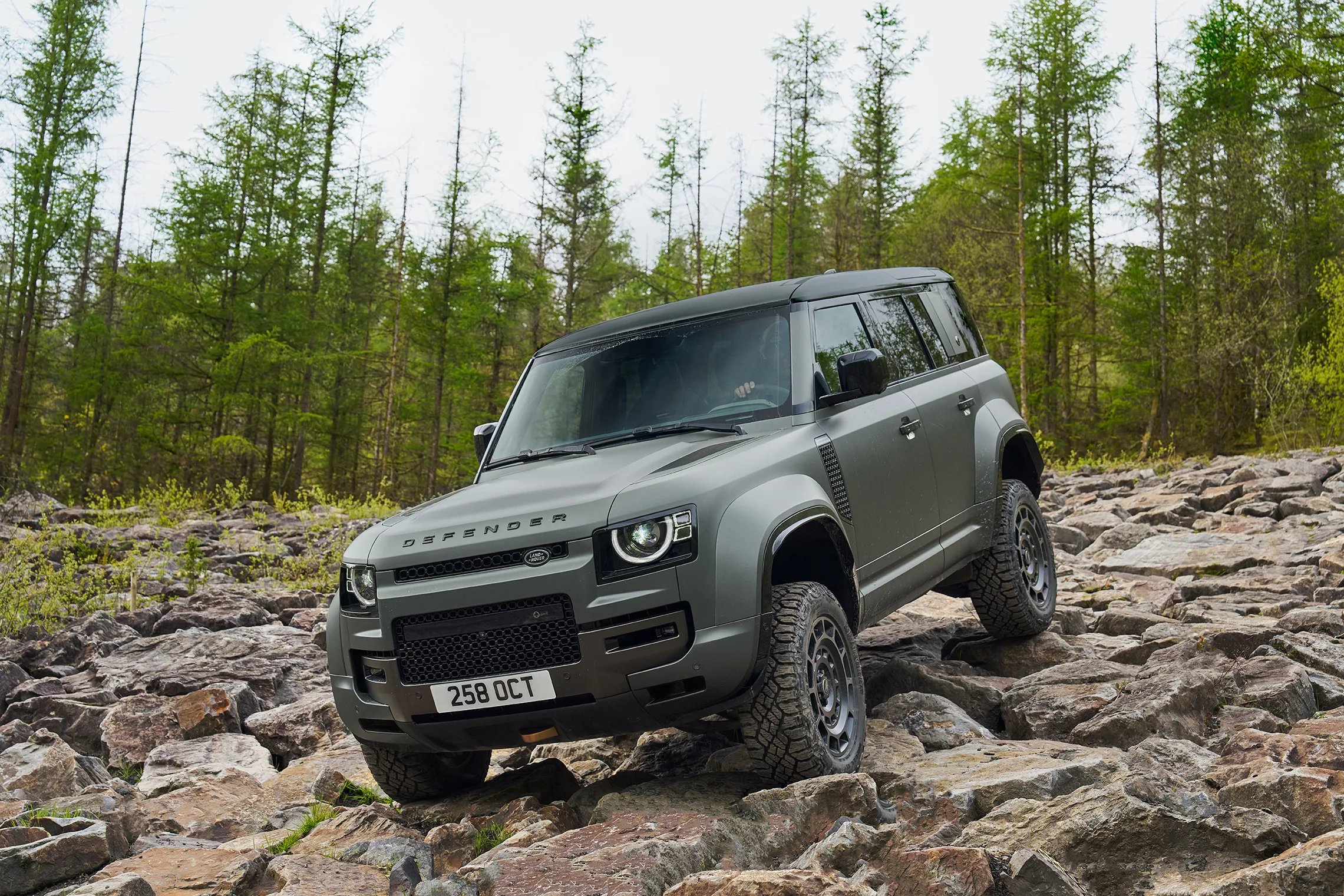 Land Rover Defender Octa: to je najmočnejši Defender vseh časov