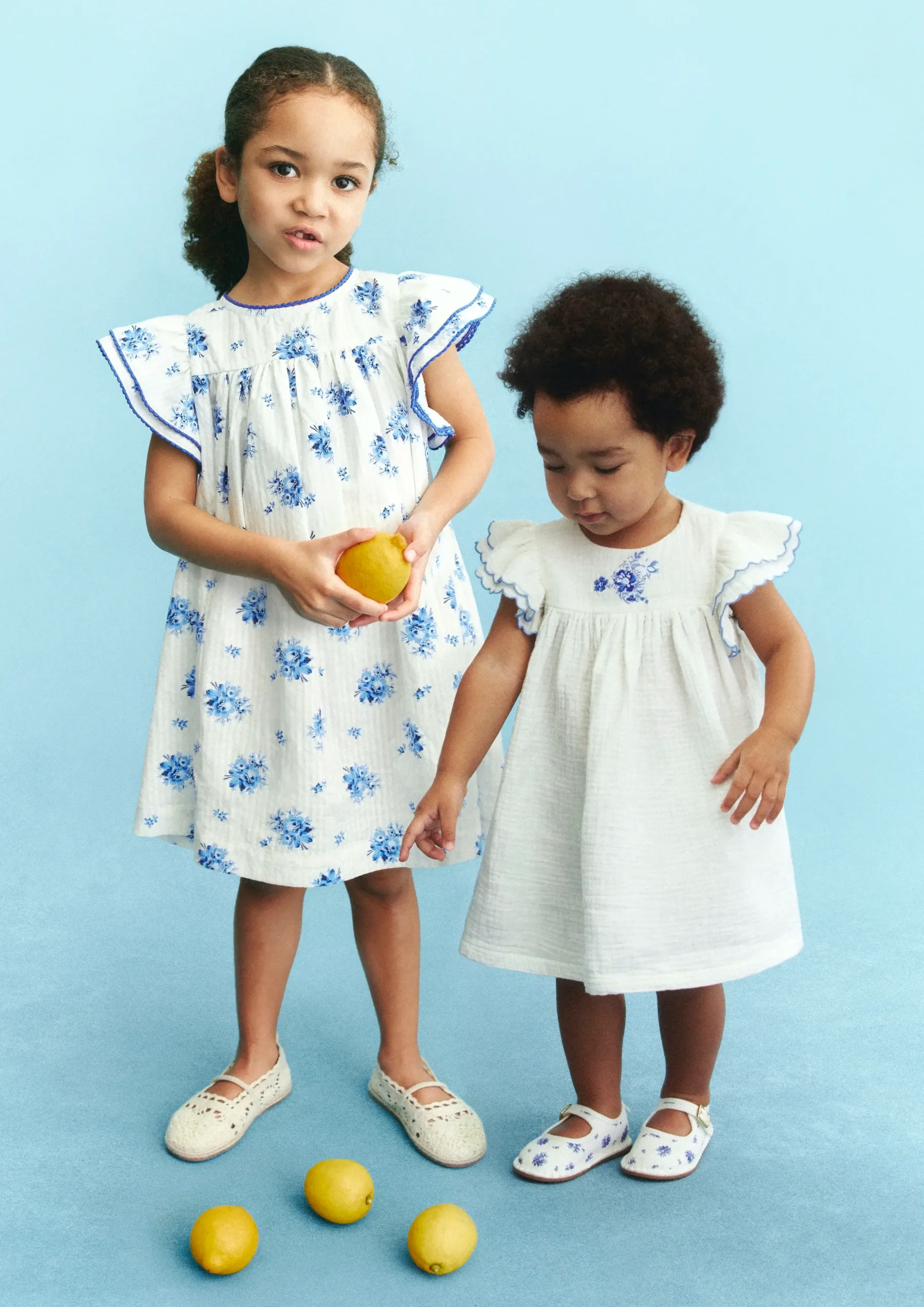 Laura Ashley x H&M: otroška kolekcija za poletje 2026, ki diši po limonah, morju in britanski romantiki