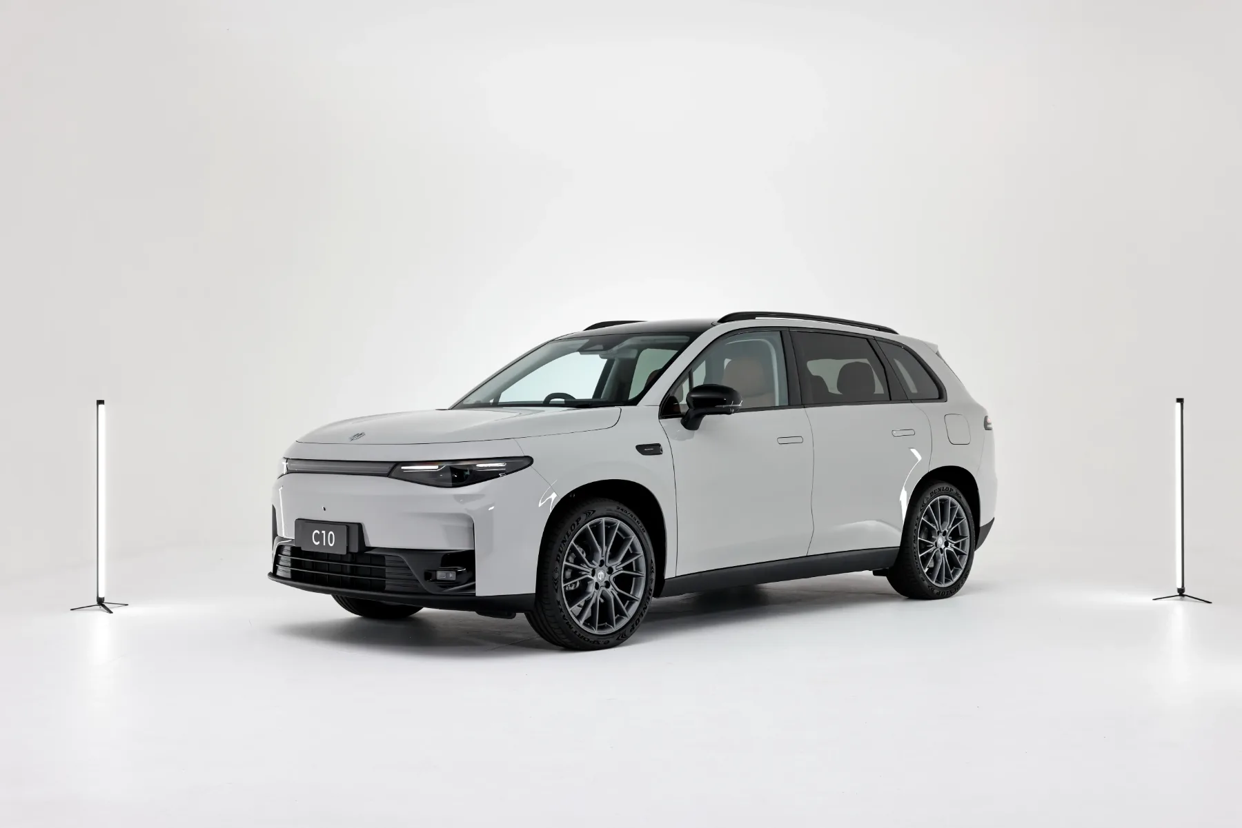 Leapmotor C10 2025: Najcenejši električni SUV z 800-voltno arhitekturo in brutalno močjo – revolucija za vsak
