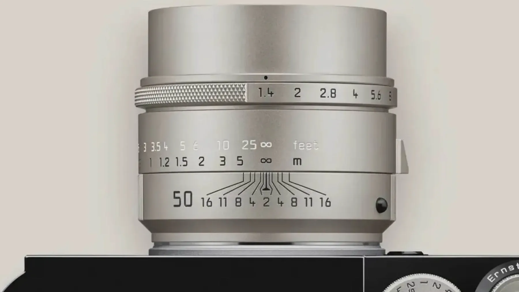 Leica M11-D »100 let Leice«: digitalni rangefinder s srcem iz leta 1925