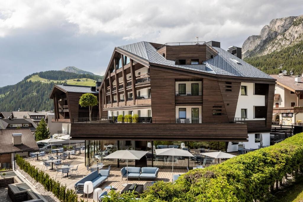 Linder Cycling Hotel: prestiž v srcu alpskega turističnega dragulja, pisan na kožo ljubiteljem kolesarjenja
