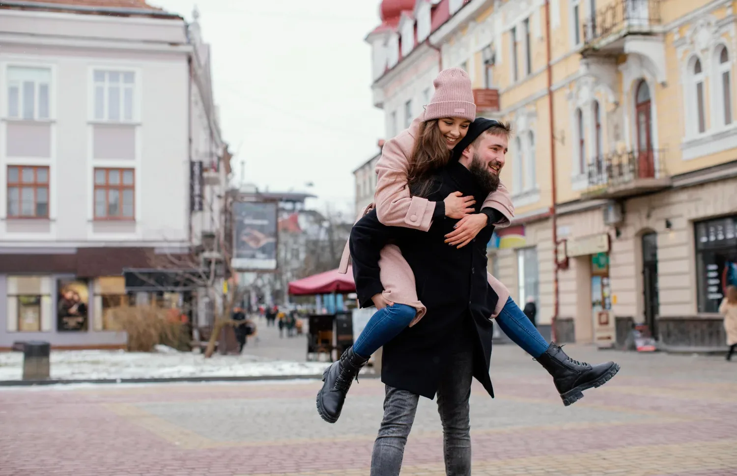 Ljubezenski horoskop za november 2025: trije znaki dobijo drugo priložnost, dva pa končno rečeta »dovolj«