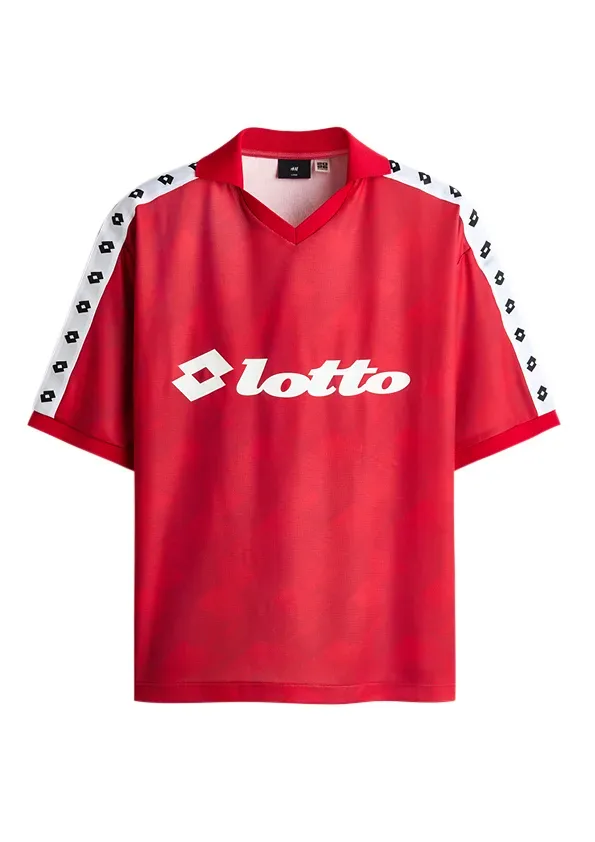 LOTTO x H&M nogometna kolekcija 2026: zakaj je nogometni dres postal najbolj vroč kos sezone?