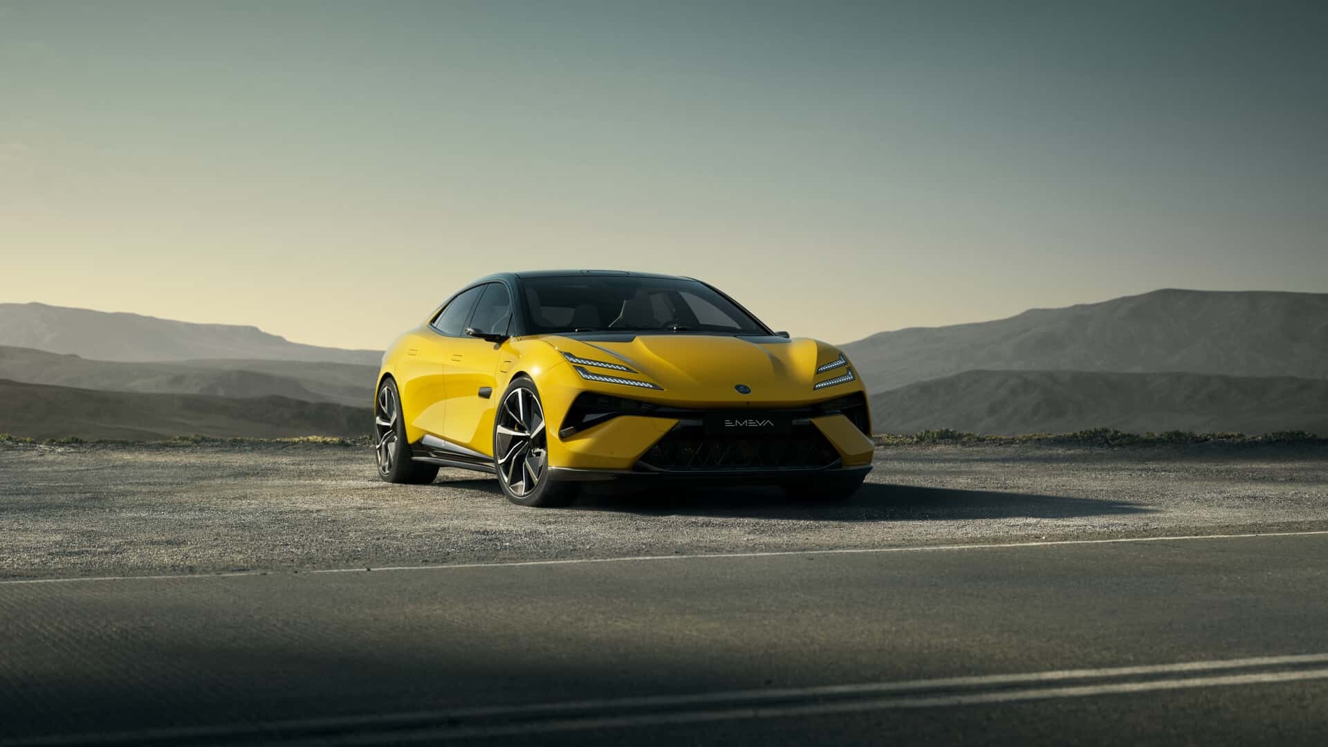 Lotus Emeya: električna limuzina z 905 konjskimi močmi