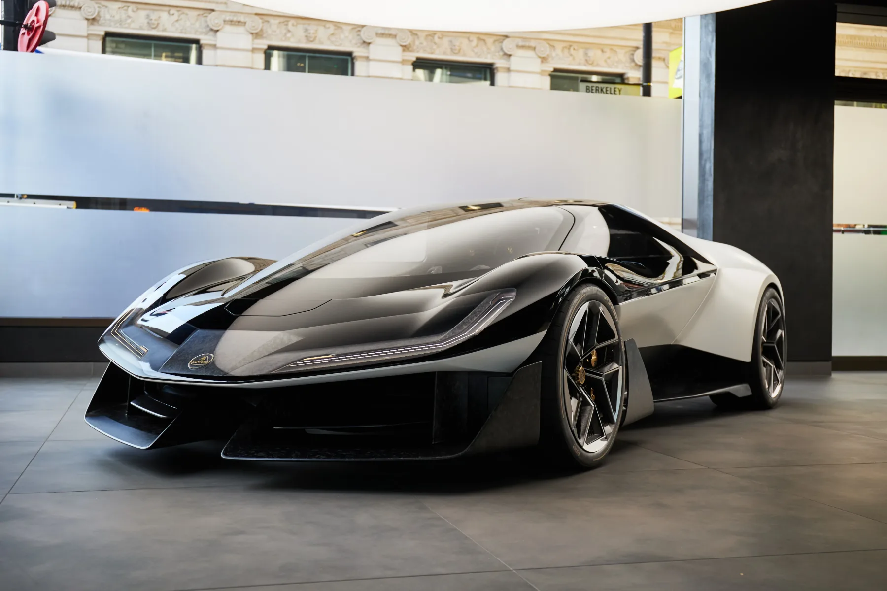Lotus Theory 1 Concept EV: Električni športnik, ki oživlja duh klasike
