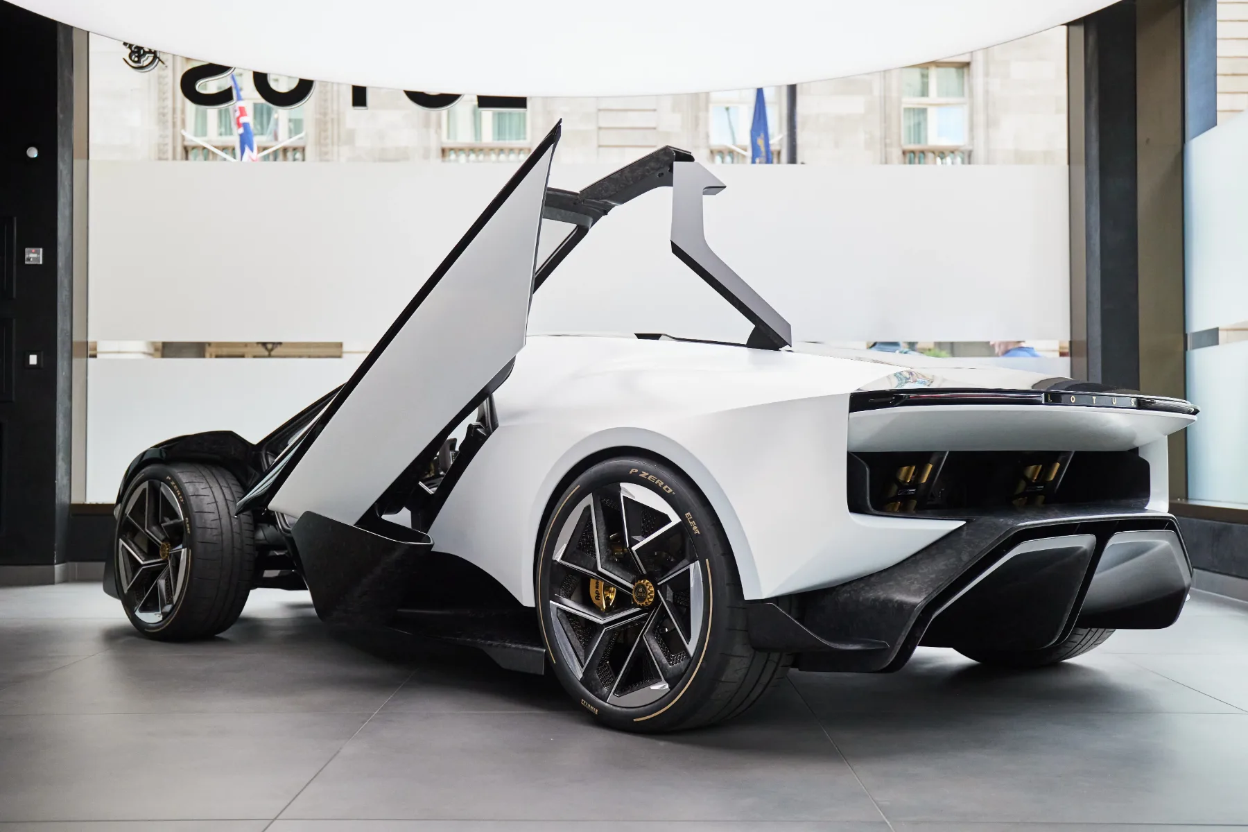 Lotus Theory 1 Concept EV: Električni športnik, ki oživlja duh klasike