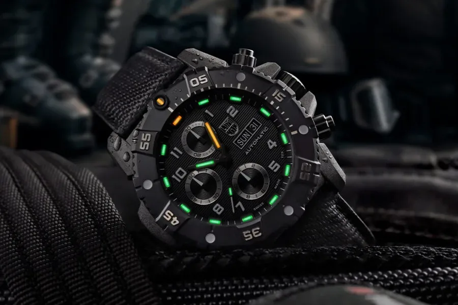 Luminox Master Carbon SEAL Automatic Chronograph: Vojaški oklep s švicarskim mehanskim srcem