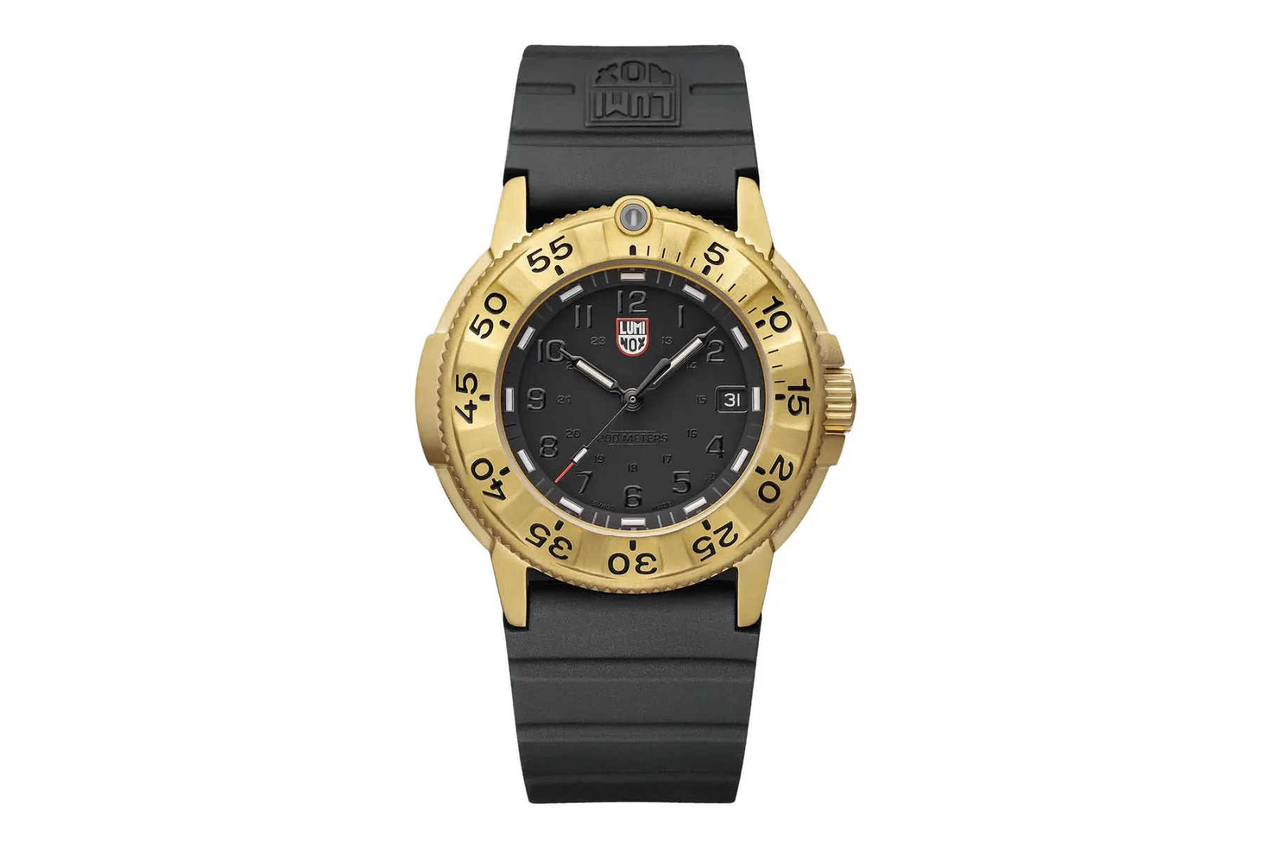 Luminox slavi 25 let fundacije Navy SEAL z zlato uro Navy SEAL Foundation, ki vas (verjetno) ne bo rešila iz težav