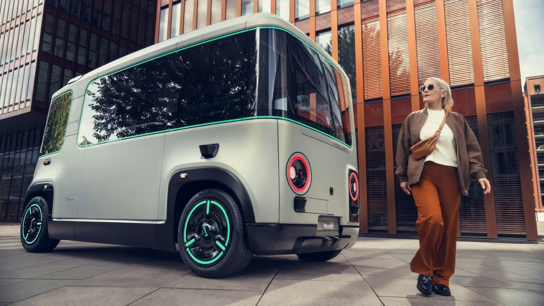 Lyft z novo robotaxi floto: Ali lahko “Uberjev mlajši brat” z avtonomnimi vozili Holon zamaje Teslo?