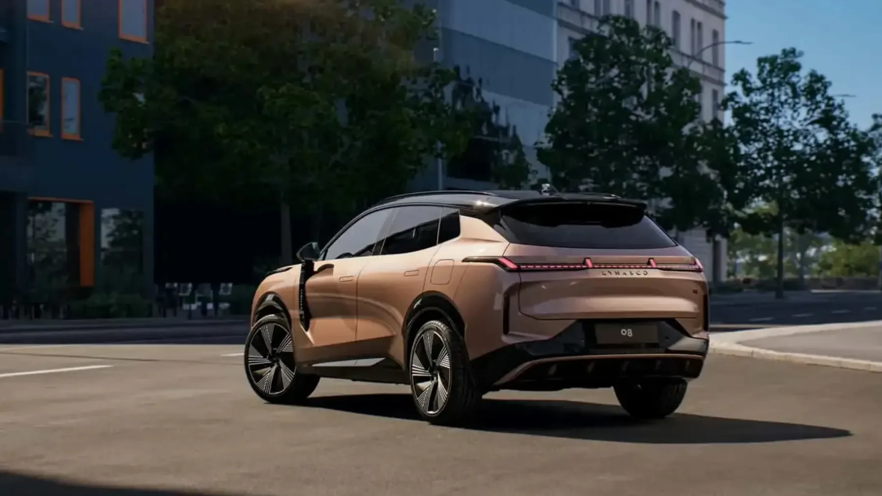 Lynk & Co 08 PHEV: Švedsko-Kitajski SUV z rekordnim 1.100 km dosegom in ceno, ki preseneti