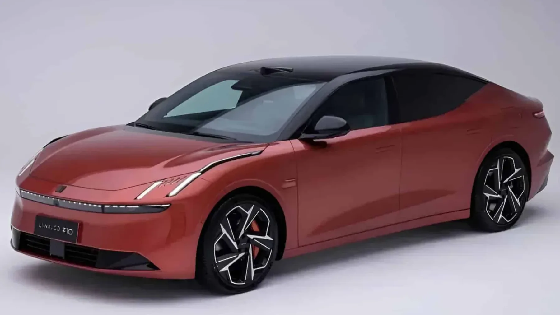 Lynk & Co Z10: revolucija v svetu električnih limuzin, ki je še ni v Evropi