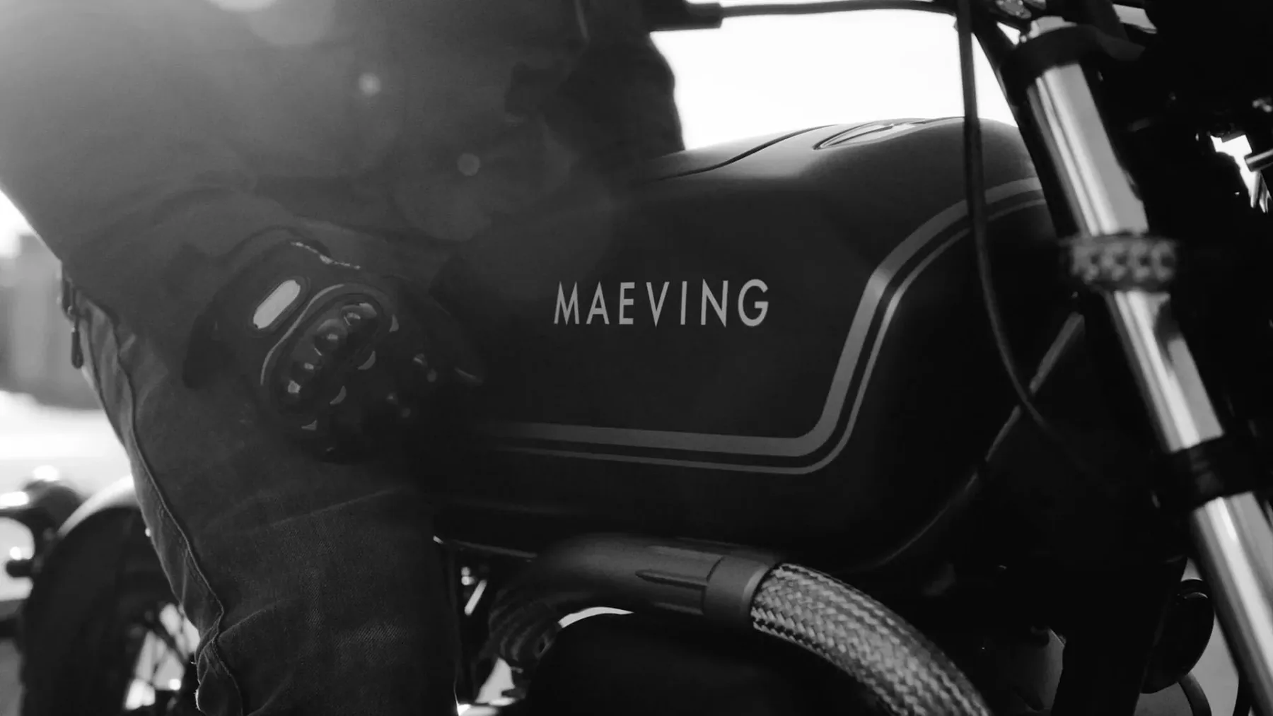 Maeving RM1S Blackout: električni café racer iz britanske sence