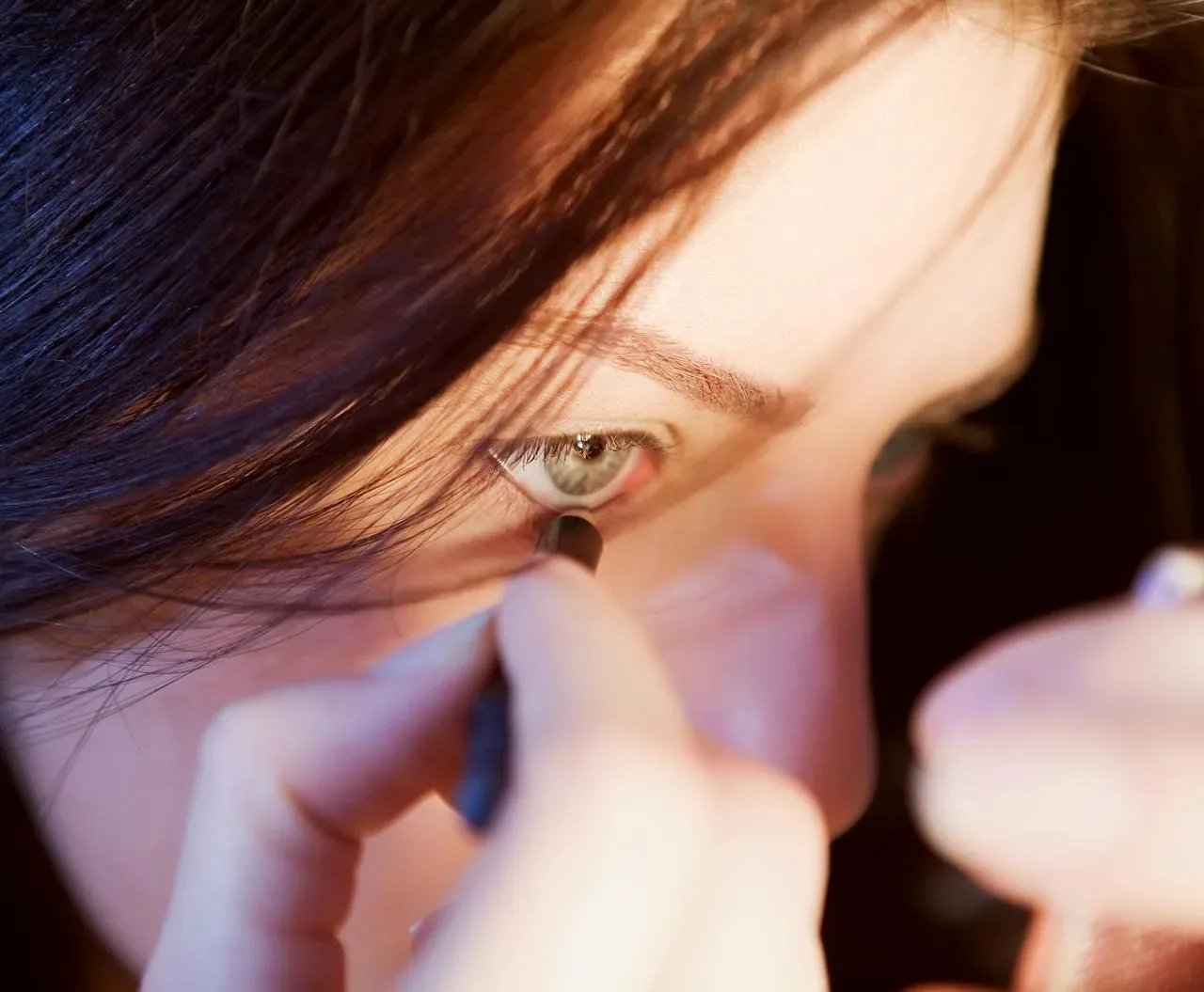 Make-up trik s črtalom za oči: tako preprosto izbrišete utrujenost in izgledate 5 let mlajši
