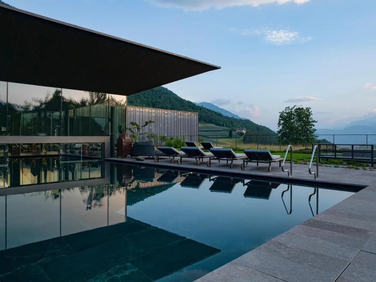 Manna Resort: čisti hedonizem med Dolomiti in Gardskim jezerom