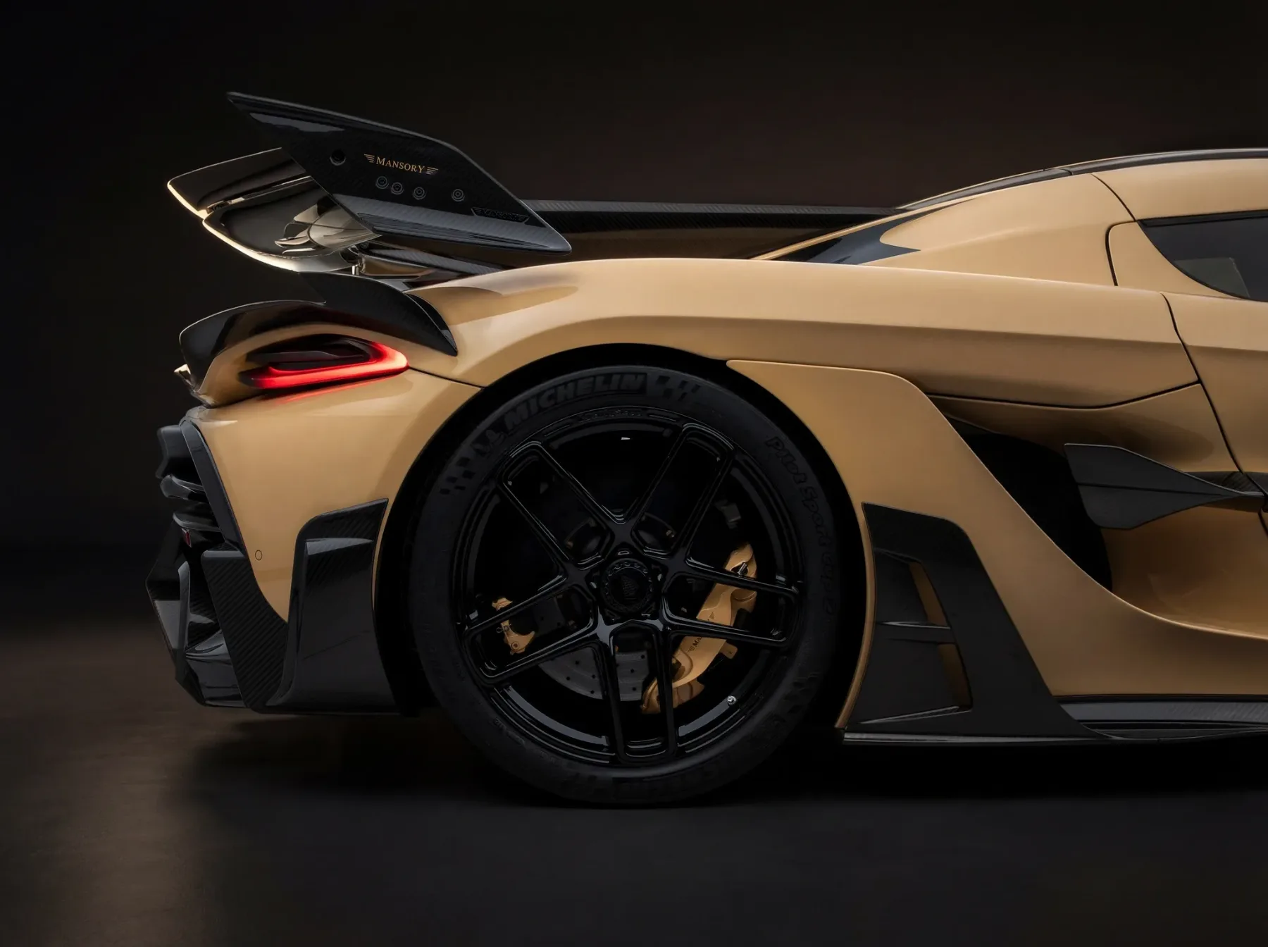 Mansory Koenigsegg Jesko: Ko popolnost dobi zlobnega dvojčka iz karbona